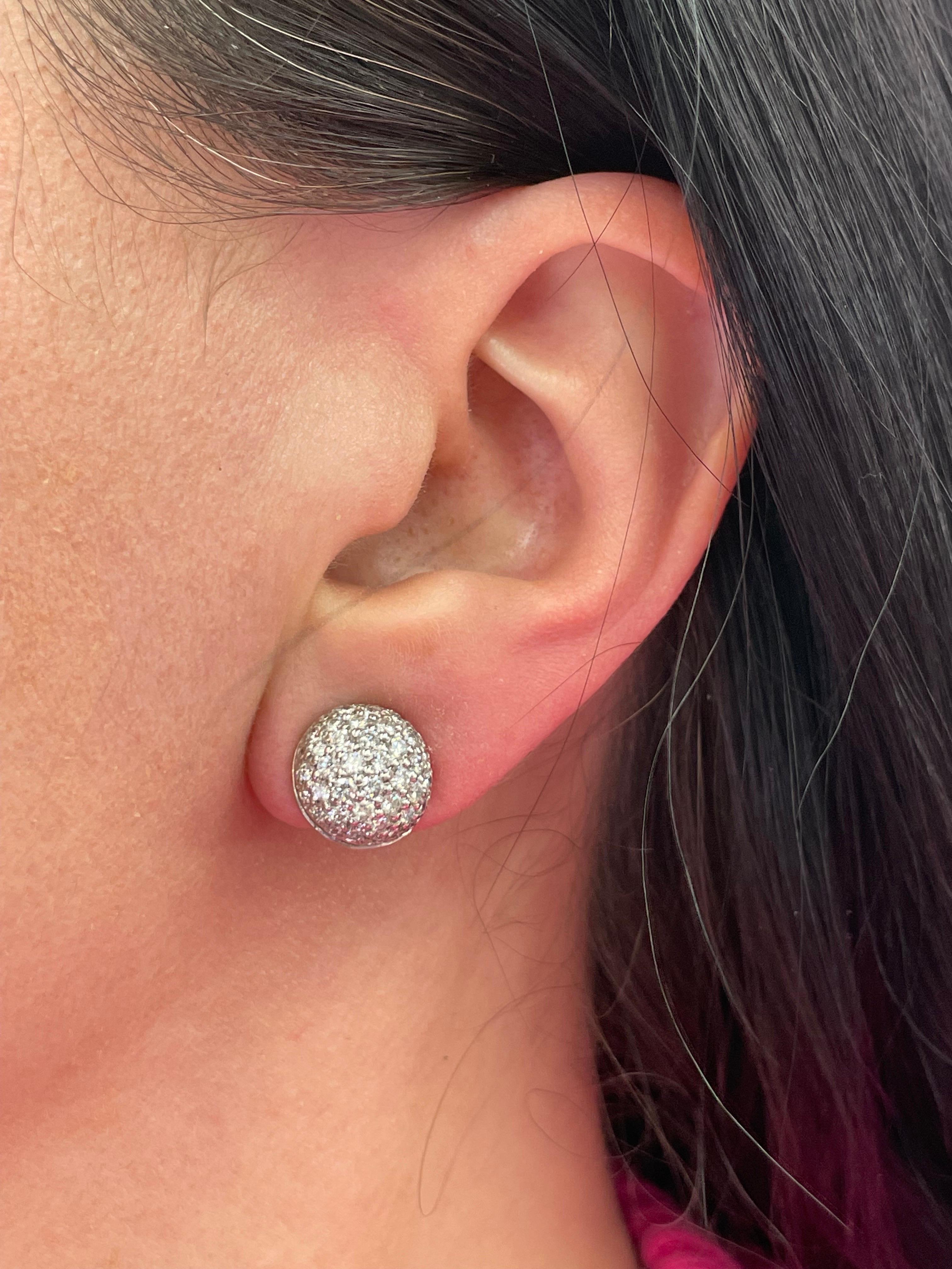 Round Brilliant Diamond Dome Clip On Earrings 1.50 Carats F SI1 18KT White Gold For Sale 7