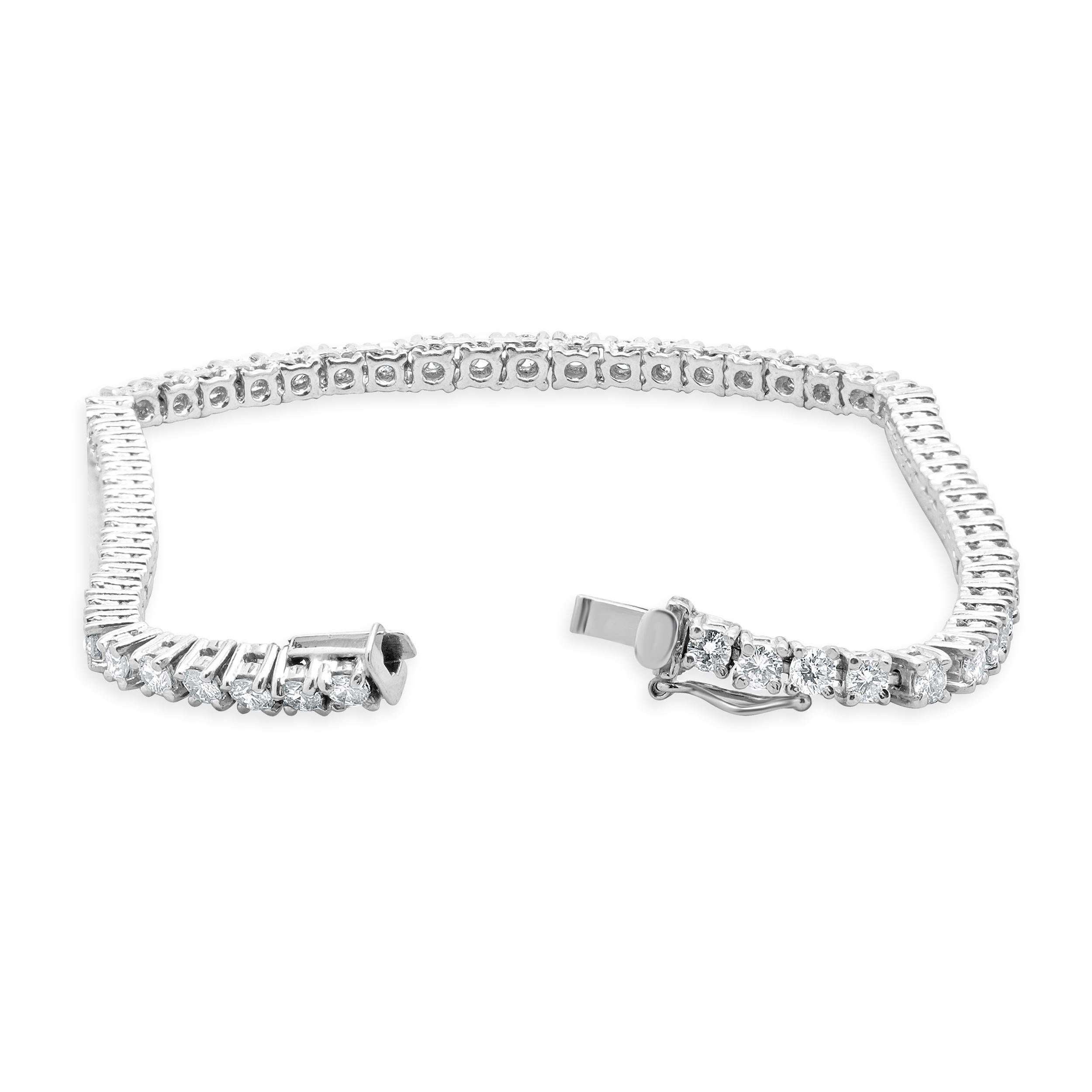 Platinum Round Diamond Tennis Bracelet im Zustand „Hervorragend“ im Angebot in Scottsdale, AZ
