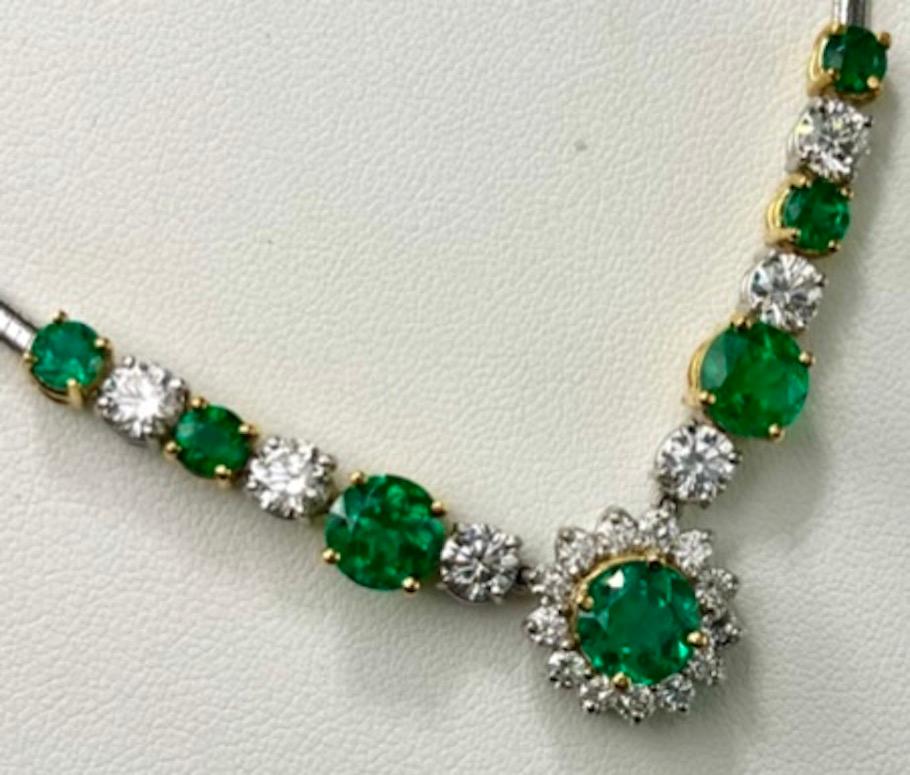 Contemporary Platinum Round Emerald And Diamond Necklace For Sale