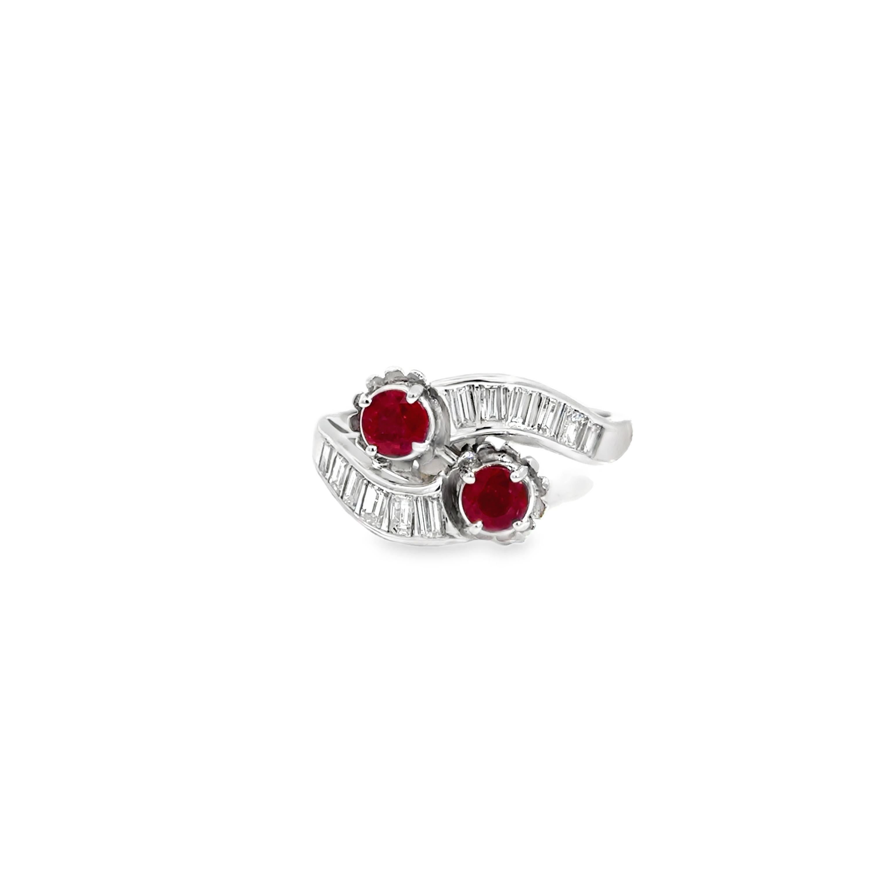 Platinring mit Rubin und Baguette-Diamant im Angebot 6