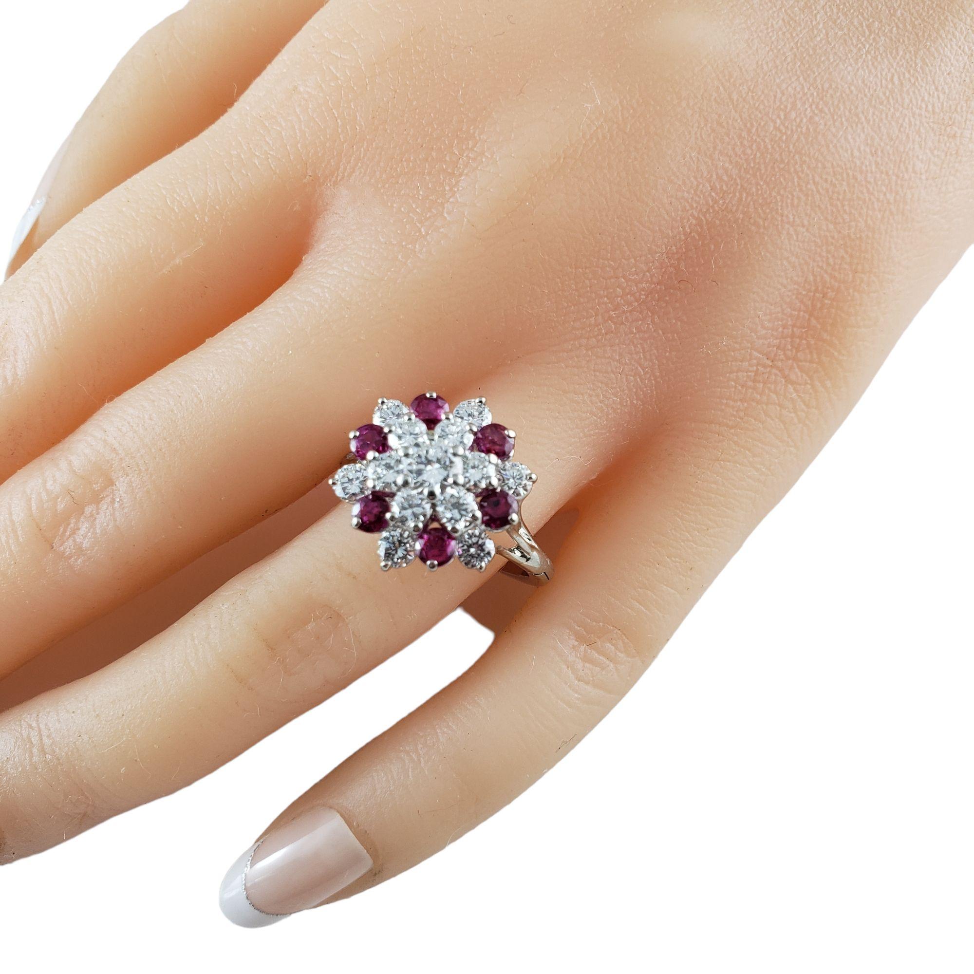 Bague extensible en platine, rubis et diamants taille 7,75 n°14593 en vente 2