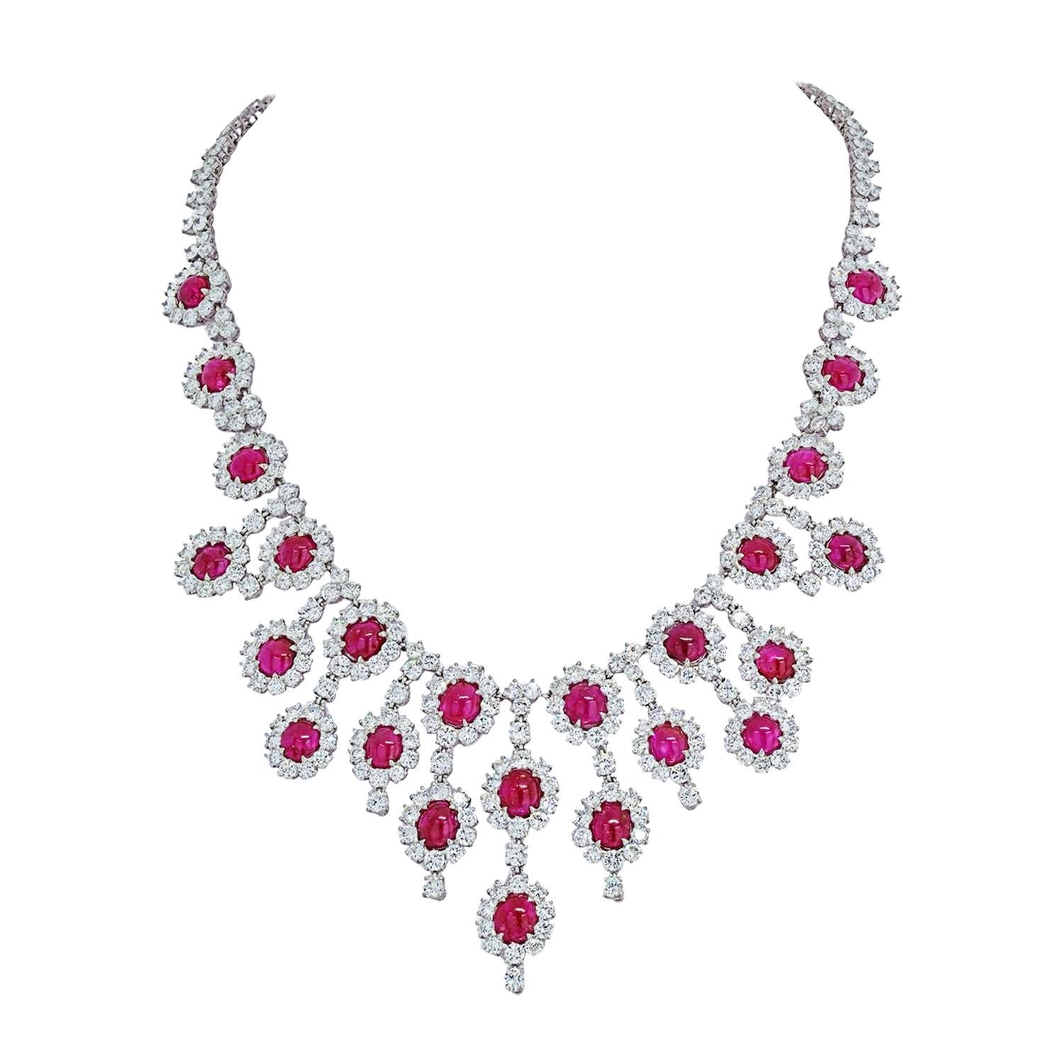Chandalier-Halskette mit Rubin- und Diamantkragen im Angebot