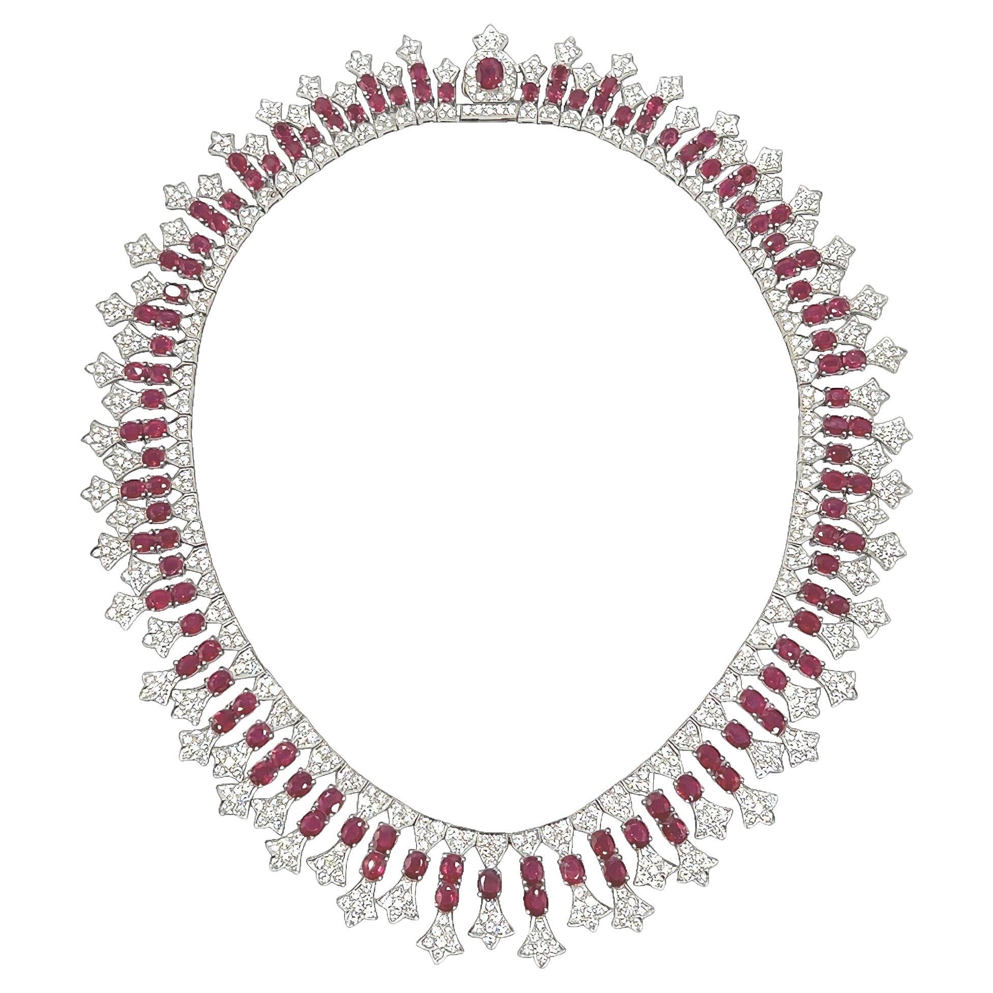 Collana con frangia di diamanti e rubini in platino in vendita