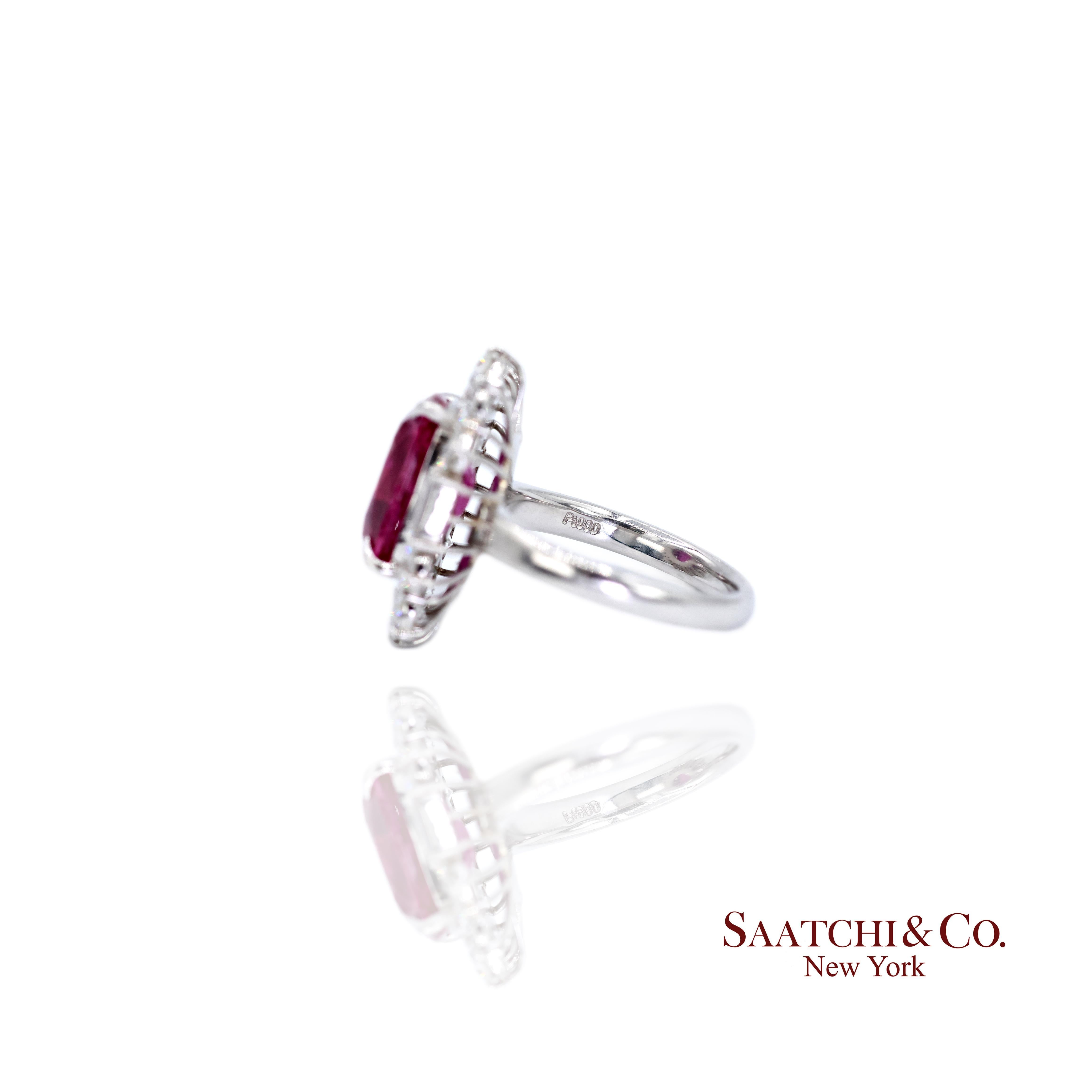 Bague femme en platine rubis diamant taille 6.75 Cocktail Mozambique en vente 3