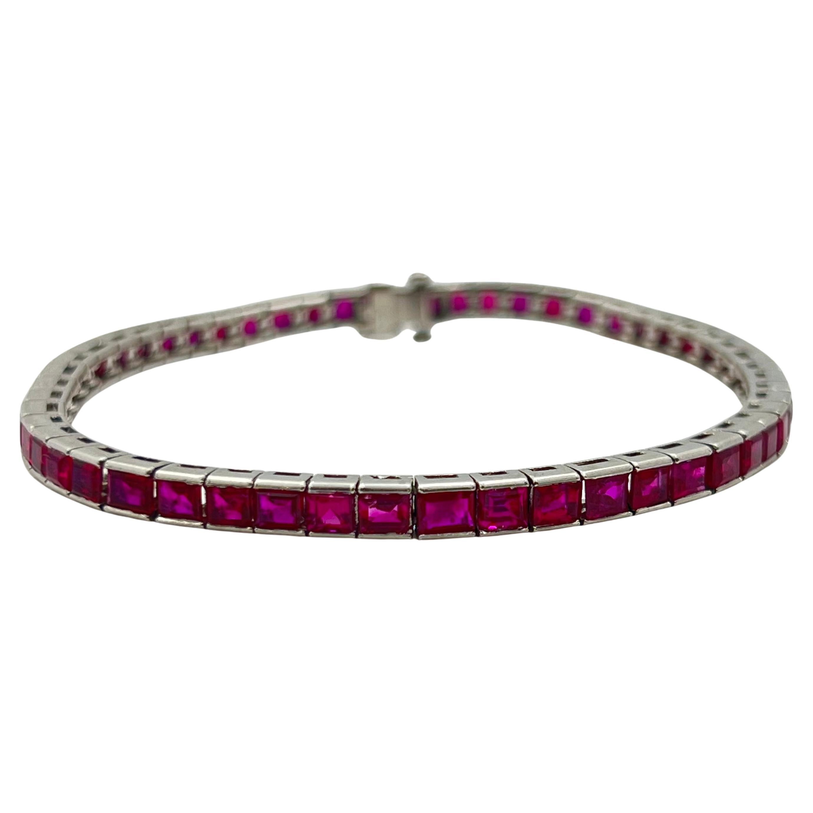 Bracelet en platine avec rubis