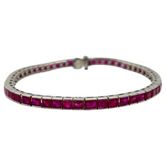 Pulsera recta de platino y rubí