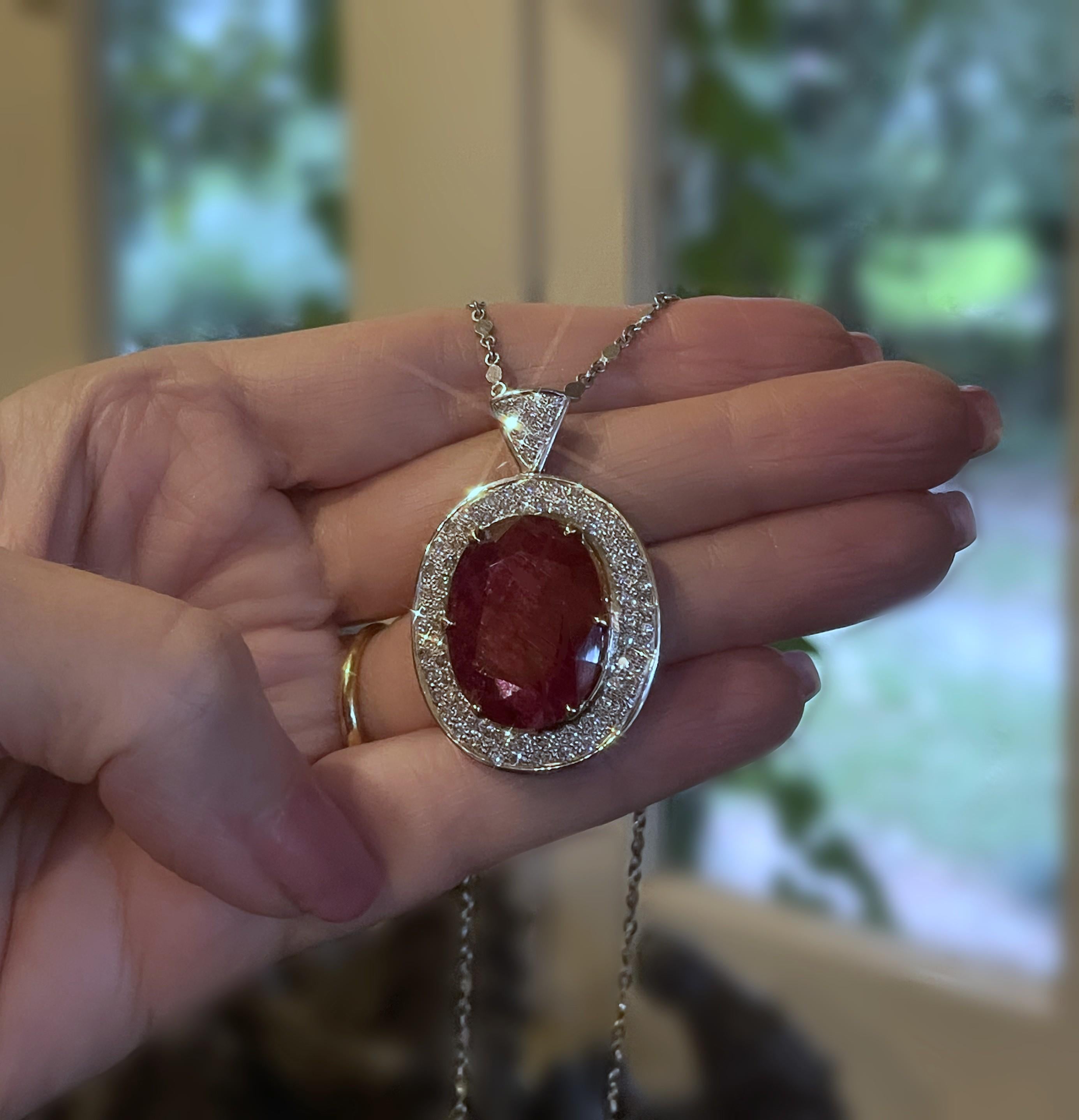 Collana di platino con diamanti non riscaldati GIA 18K Ciondolo Nature enormi 27,57 carati! in vendita 5