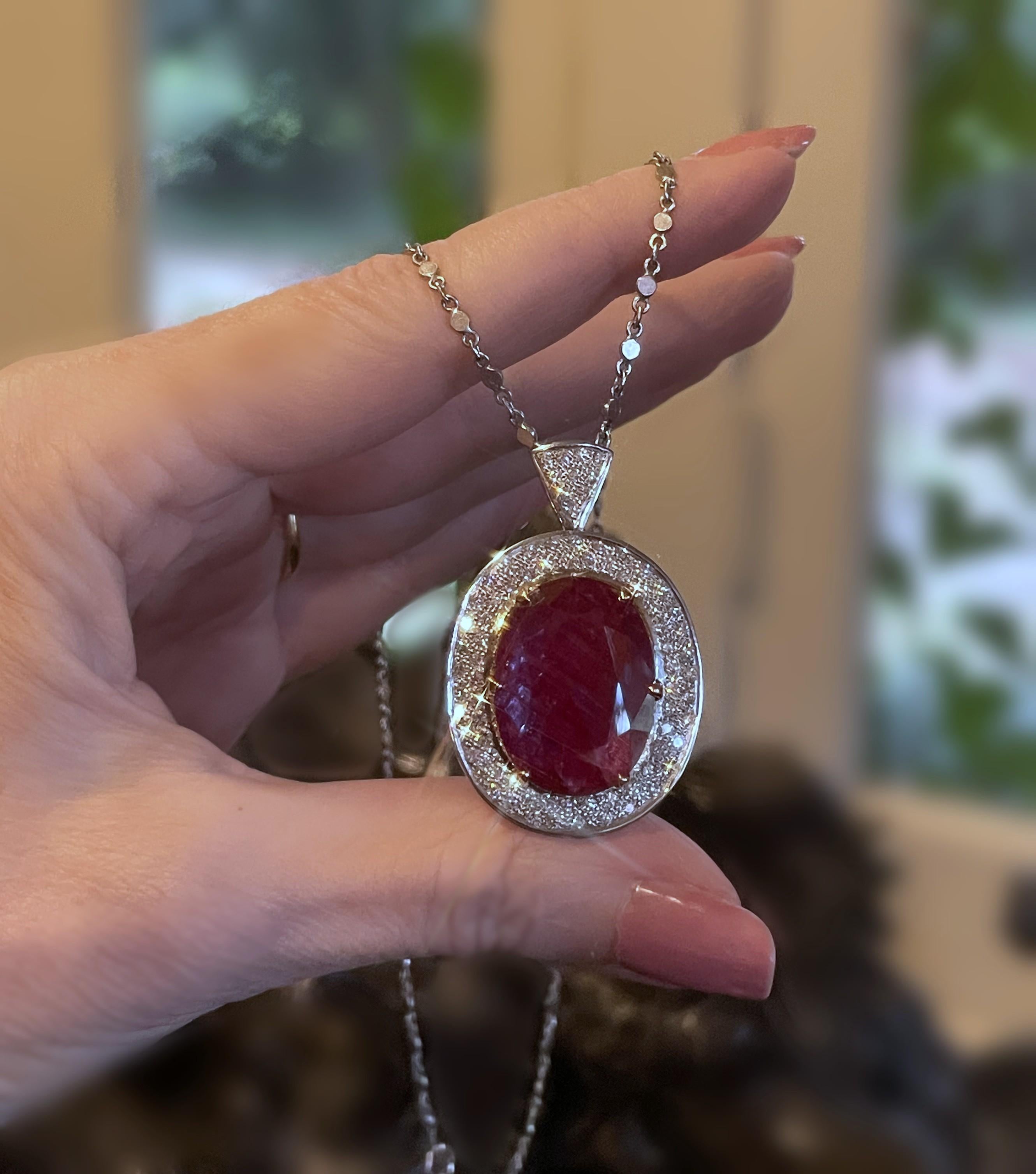 Collana di platino con diamanti non riscaldati GIA 18K Ciondolo Nature enormi 27,57 carati! in vendita 4