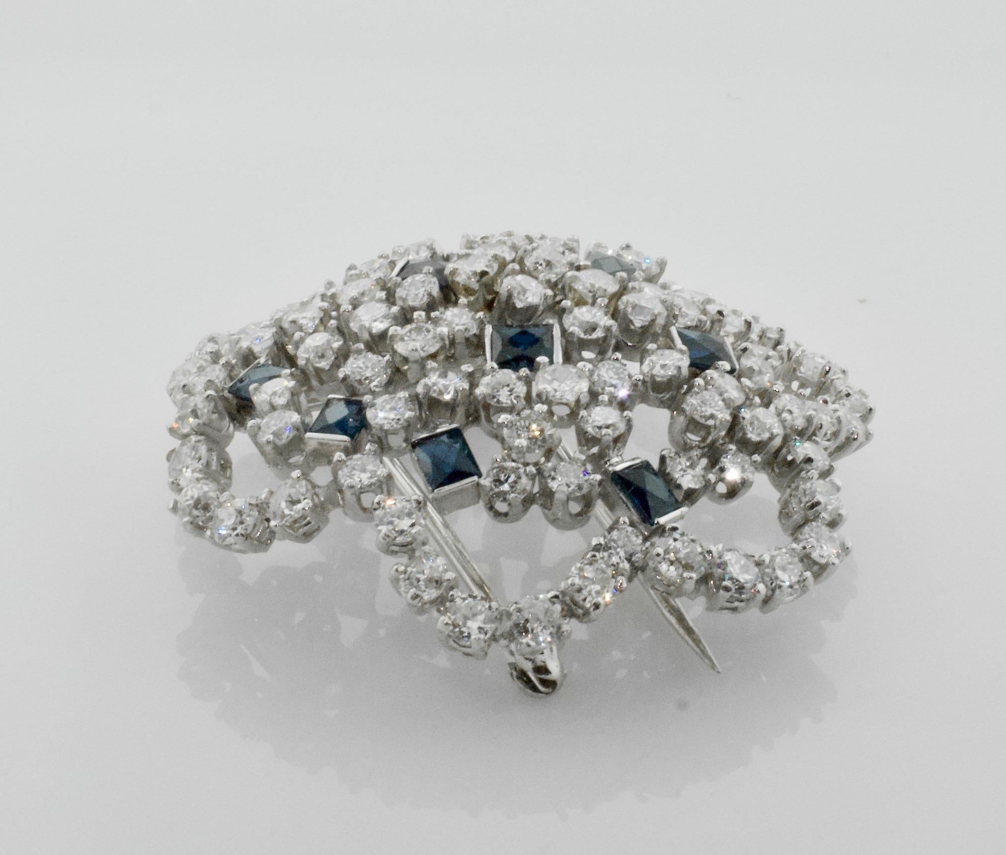 Platinum Sapphire and Diamond Brooch 9.25 Carat, circa 1950s In Excellent Condition For Sale In Wailea, HI