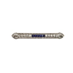 Broche/alfiler de platino con filigrana de zafiros y diamantes #21768