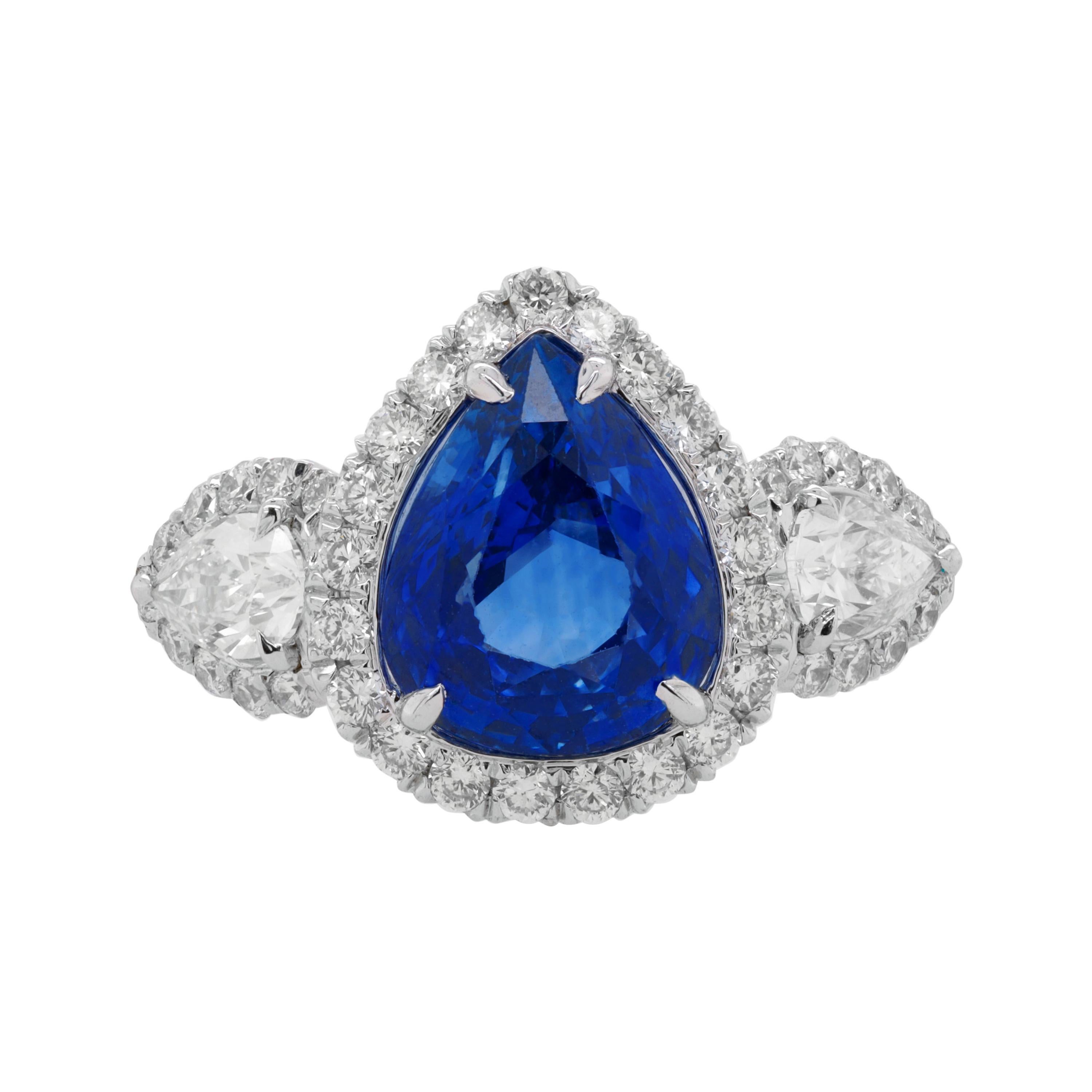 Platinum Sapphire and Diamond Ring with Pear Shape 3.15 Blue Sapphire For Sale