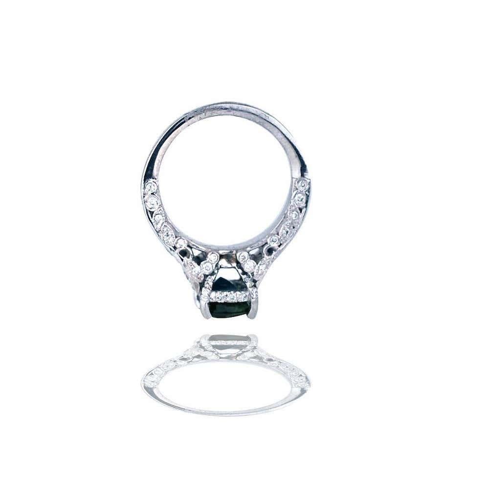 Saphir und Diamant verkrustete Einstellung, Platin, 3,54TCW, Top-Qualität Ring
Atemberaubende 7,50 mm Saphir Zentrum, ovale Form Edelstein in einem Diamant-Platin-Fassung präsentiert.
Der Ring ist in allen Winkeln mit Diamanten in Pave-Fassung