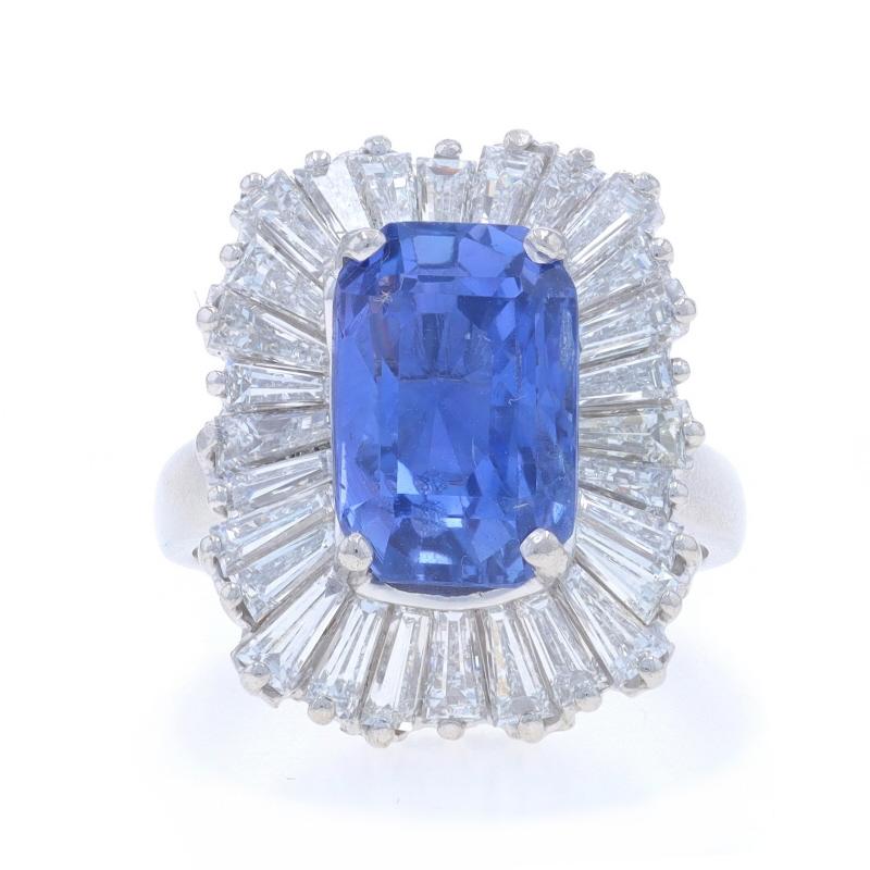 Größe: 7
Gebühr für Größenanpassung: Up 3 Größen für $100 oder Down 1 Größe für $50

Metallgehalt: 900er Platin (Ring und Anhänger) mit 14 Karat Weißgold (ausklappbarer Bügel)

Informationen zu Stein
Natürlicher Saphir
Behandlung: Keine