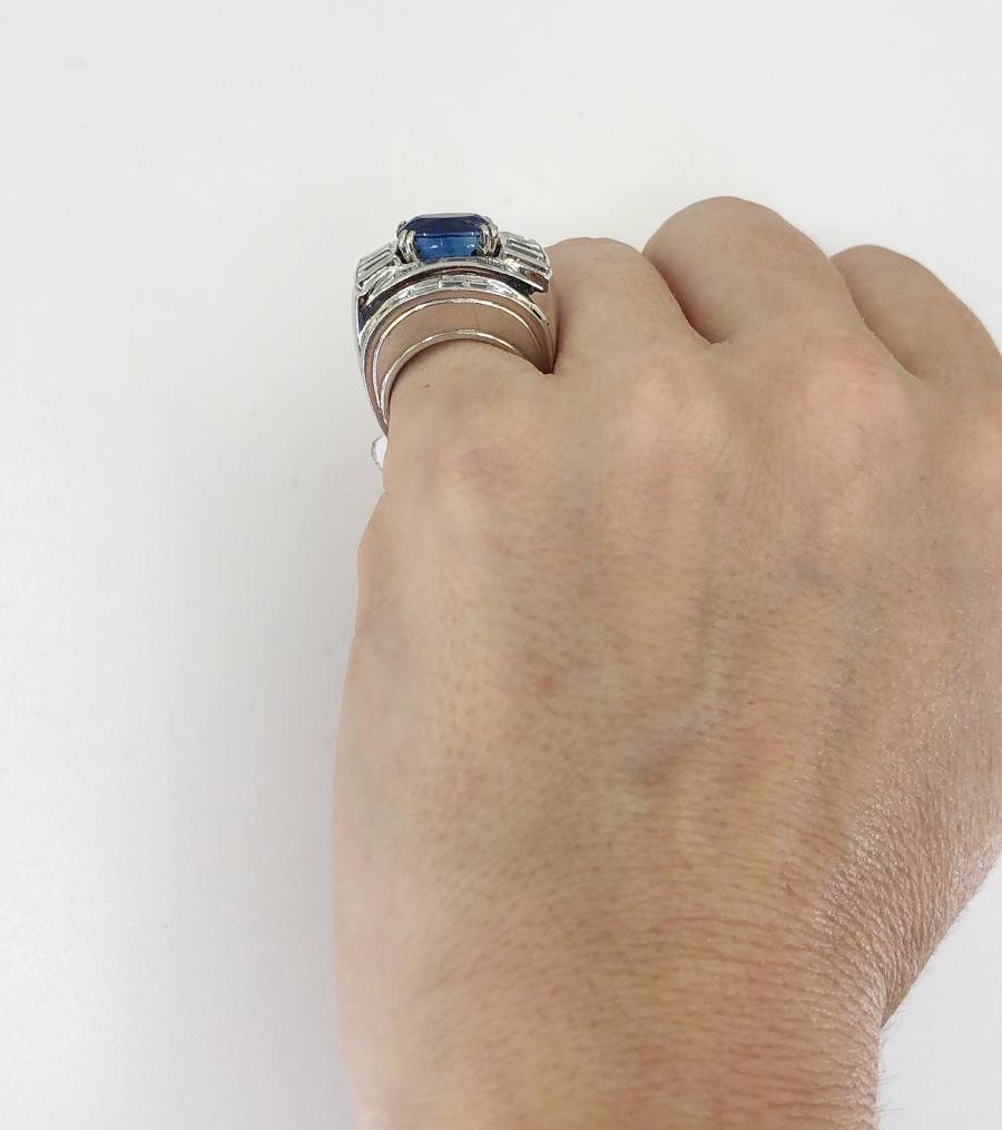 Madagascar Diamond Sapphire Platinum Ring  In Good Condition In New York, NY