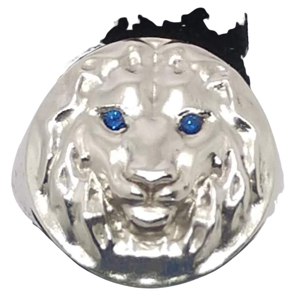 En vente :  Bague sigillaire tête de lion en platine avec saphirs aux yeux
