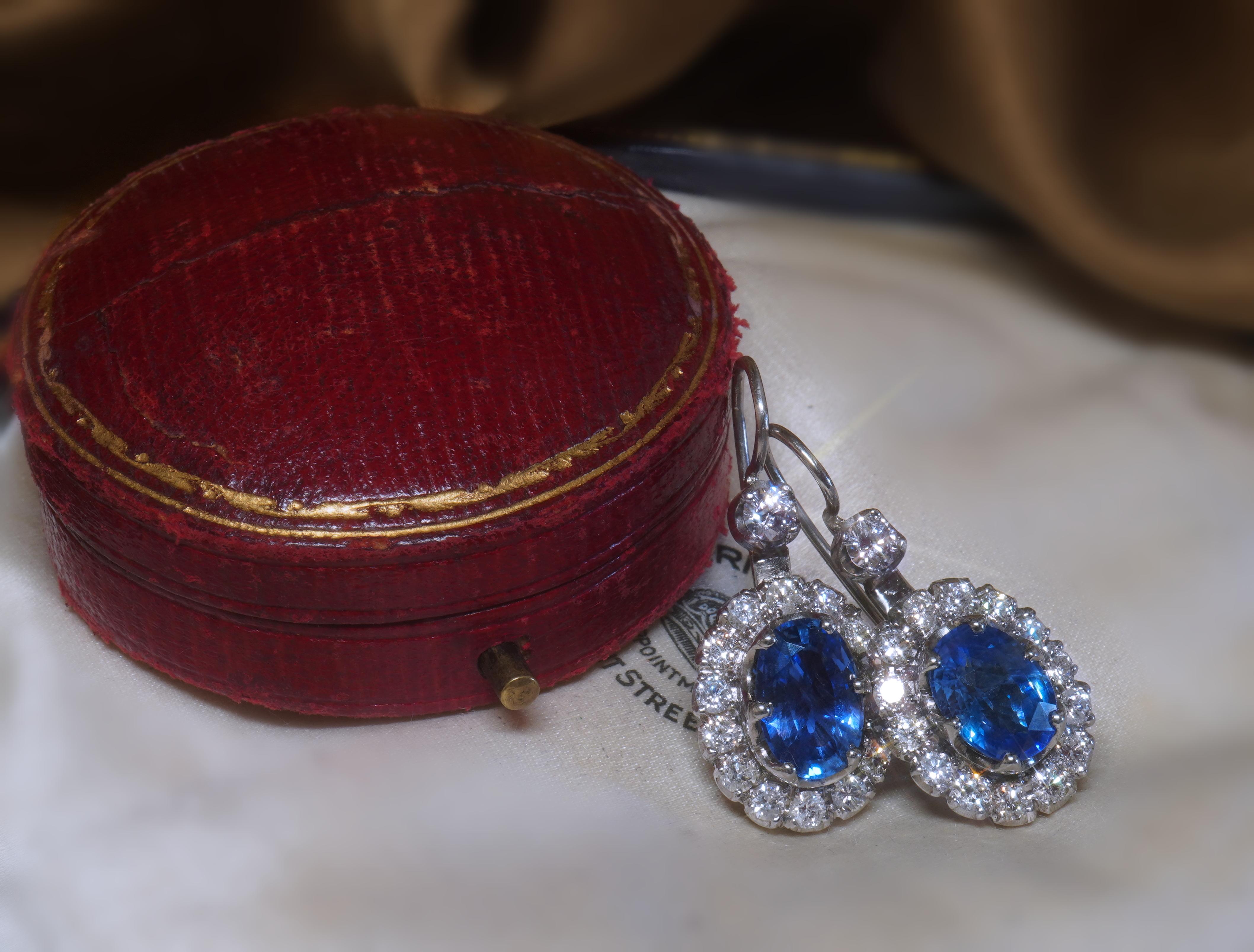 Platinum Sapphire Unheated Diamond GIA Vintage Earrings Sri Lanka Fine 9.12 CTS! For Sale 1