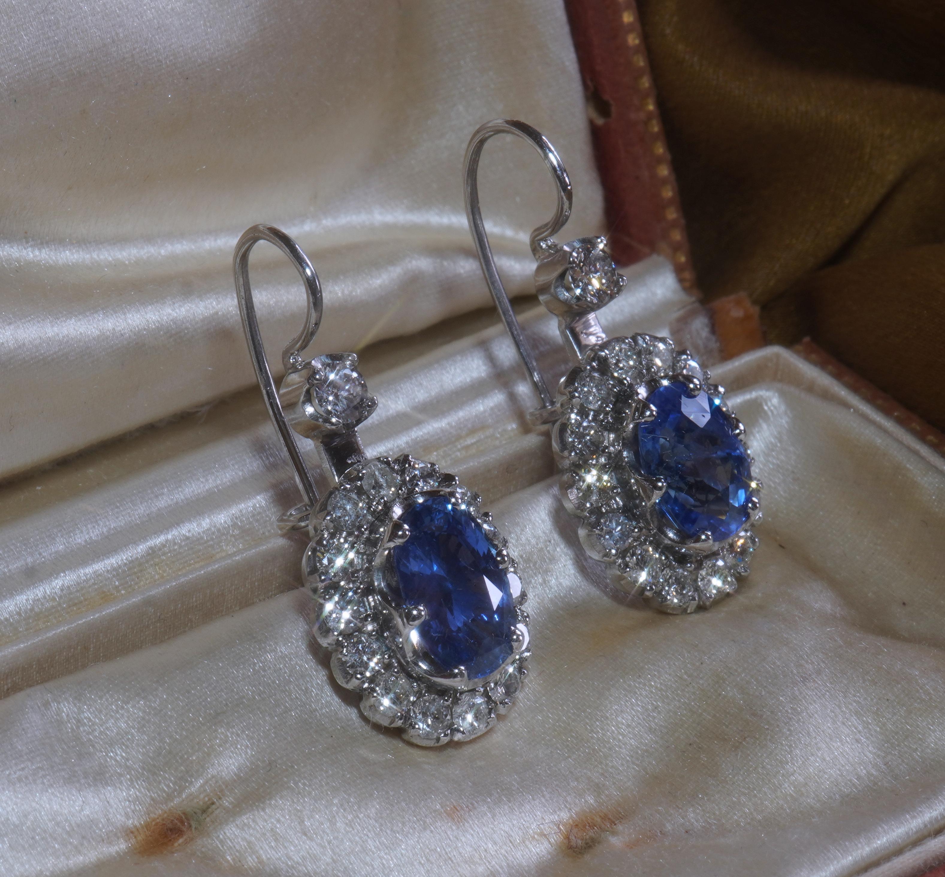 Platinum Sapphire Unheated Diamond GIA Vintage Earrings Sri Lanka Fine 9.12 CTS! For Sale 2