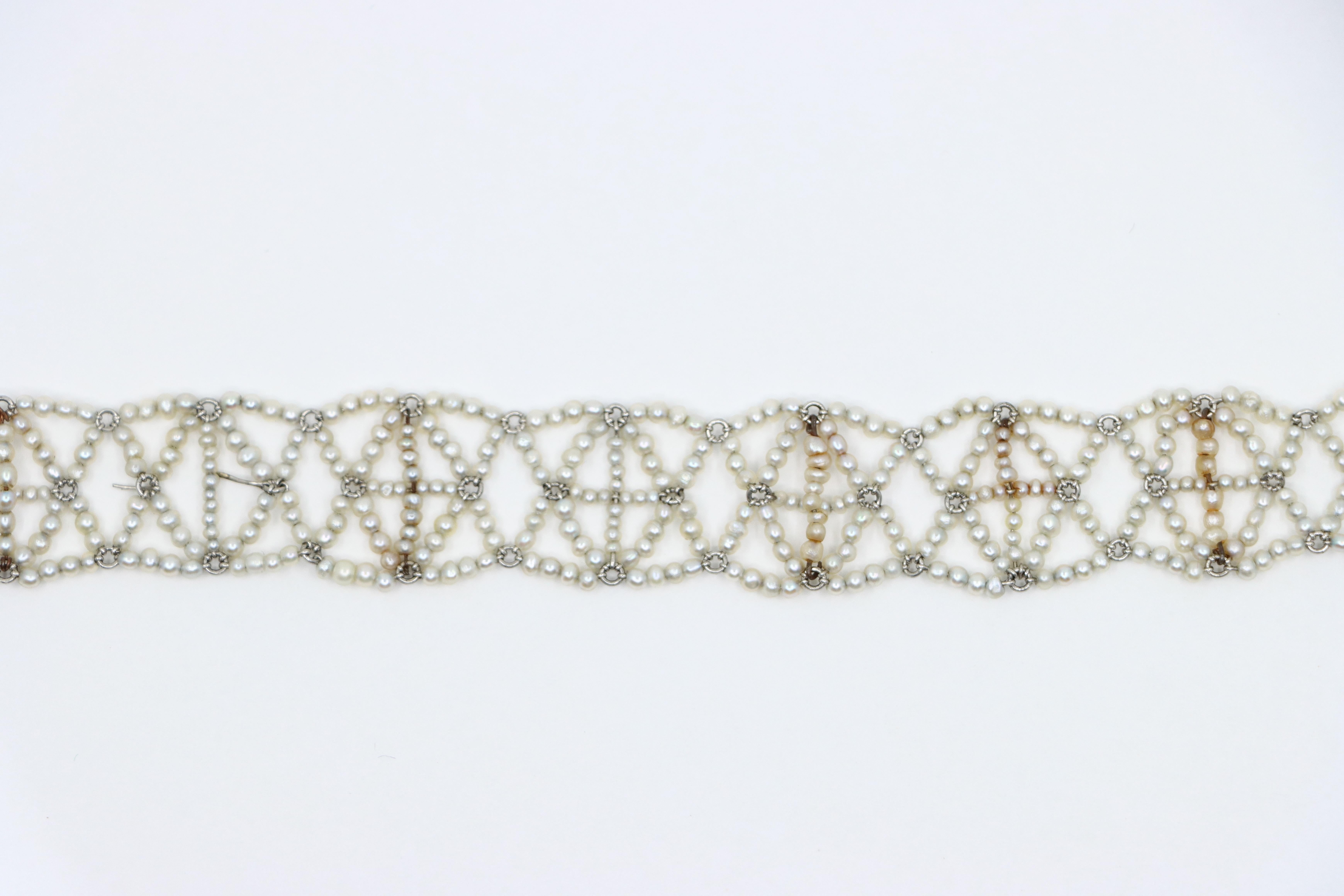 Pulsera en tejido de perlas semilla de platino en venta 5
