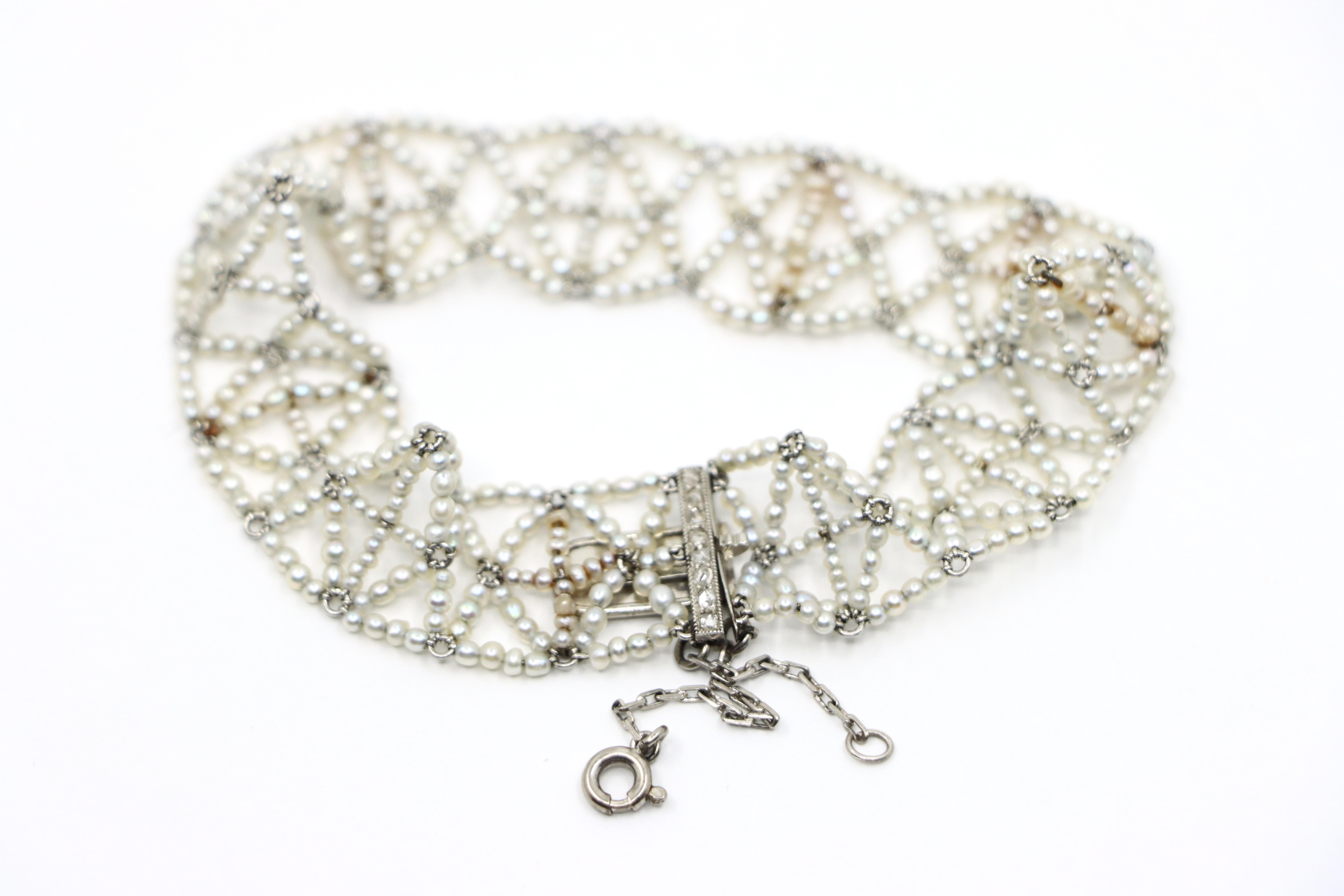 Pulsera en tejido de perlas semilla de platino en venta 2