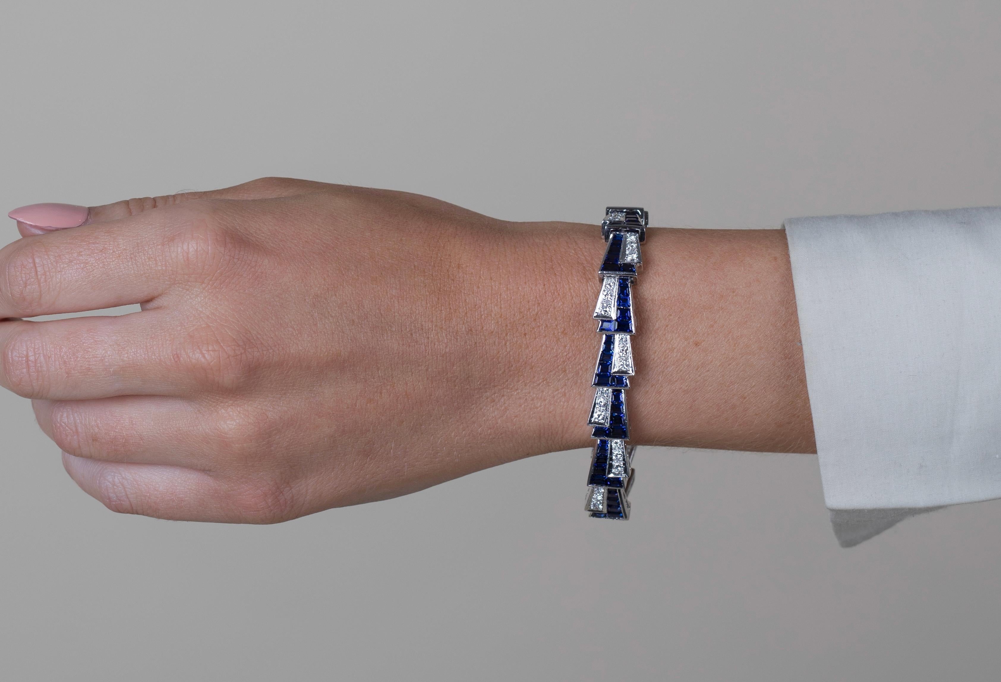 Platin Set Blauer Saphir & Diamant Abwechselnd gespiegeltes Vintage-Armband (Art déco) im Angebot