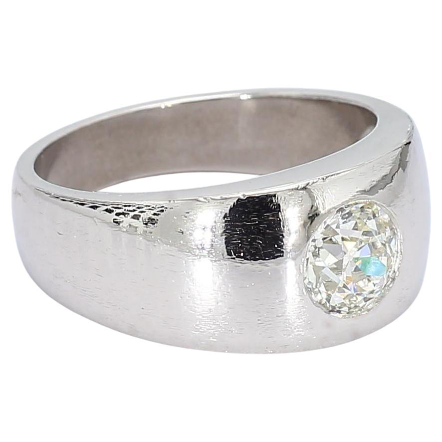 Platinum Signet Ring with .8ct Diamond Center - Size 7.5 en venta