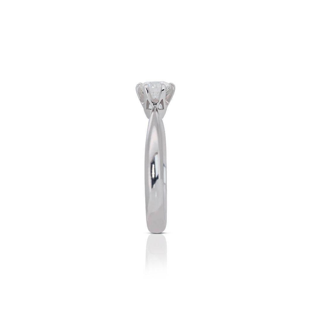 Platinum Solitaire Diamond Ring In New Condition For Sale In רמת גן, IL