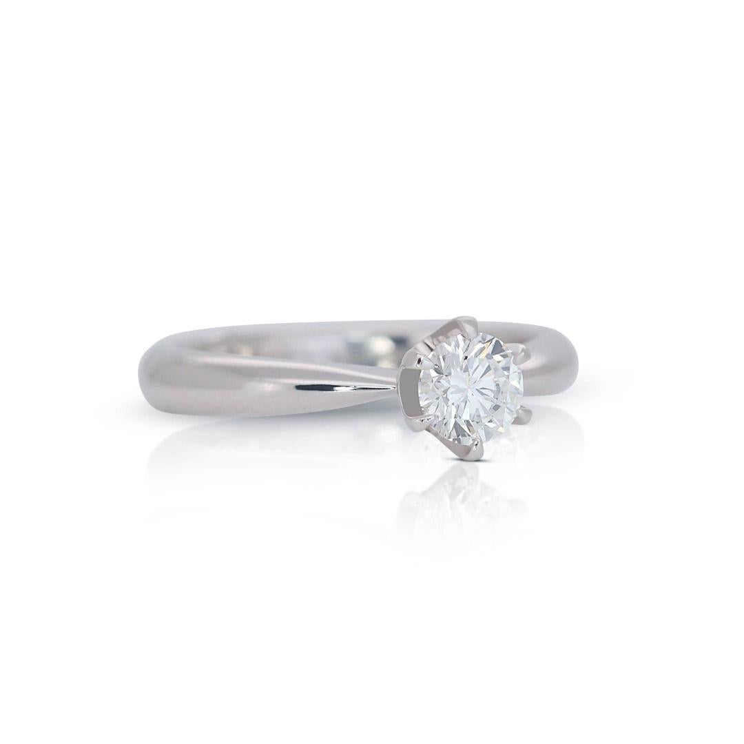 Platinum Solitaire Diamond Ring For Sale 1