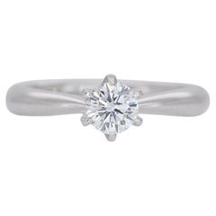 Bague solitaire en platine avec diamant