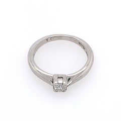 Platinum Solitaire Diamond Ring Set with 0.10ct Round Brilliant Diamond