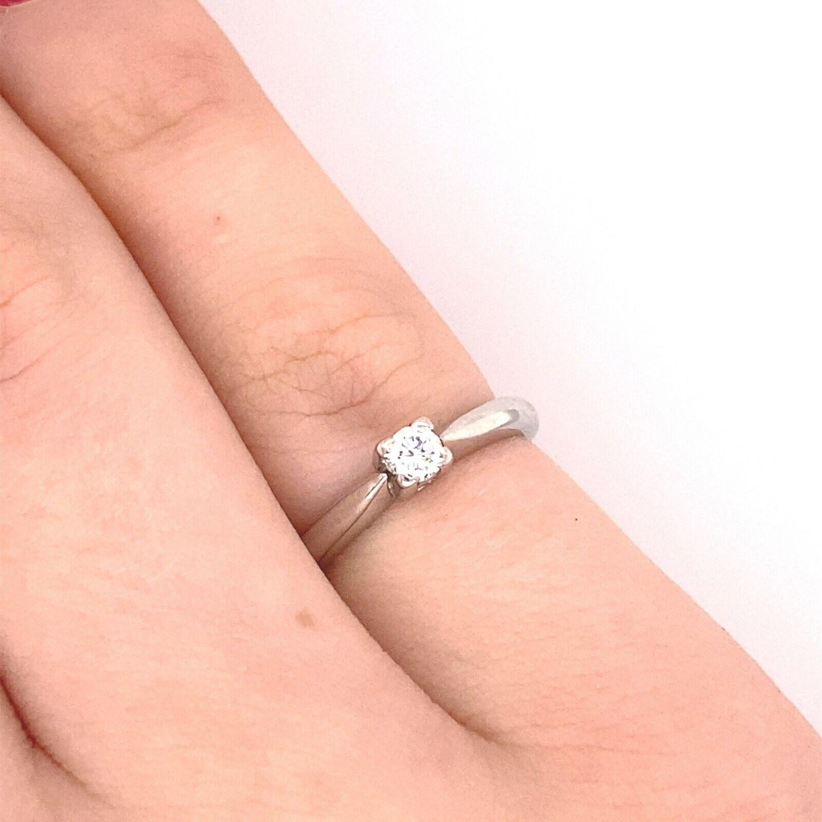 Platinum Solitaire Diamond Ring Set with 0.10ct Round Brilliant Diamond For Sale 1