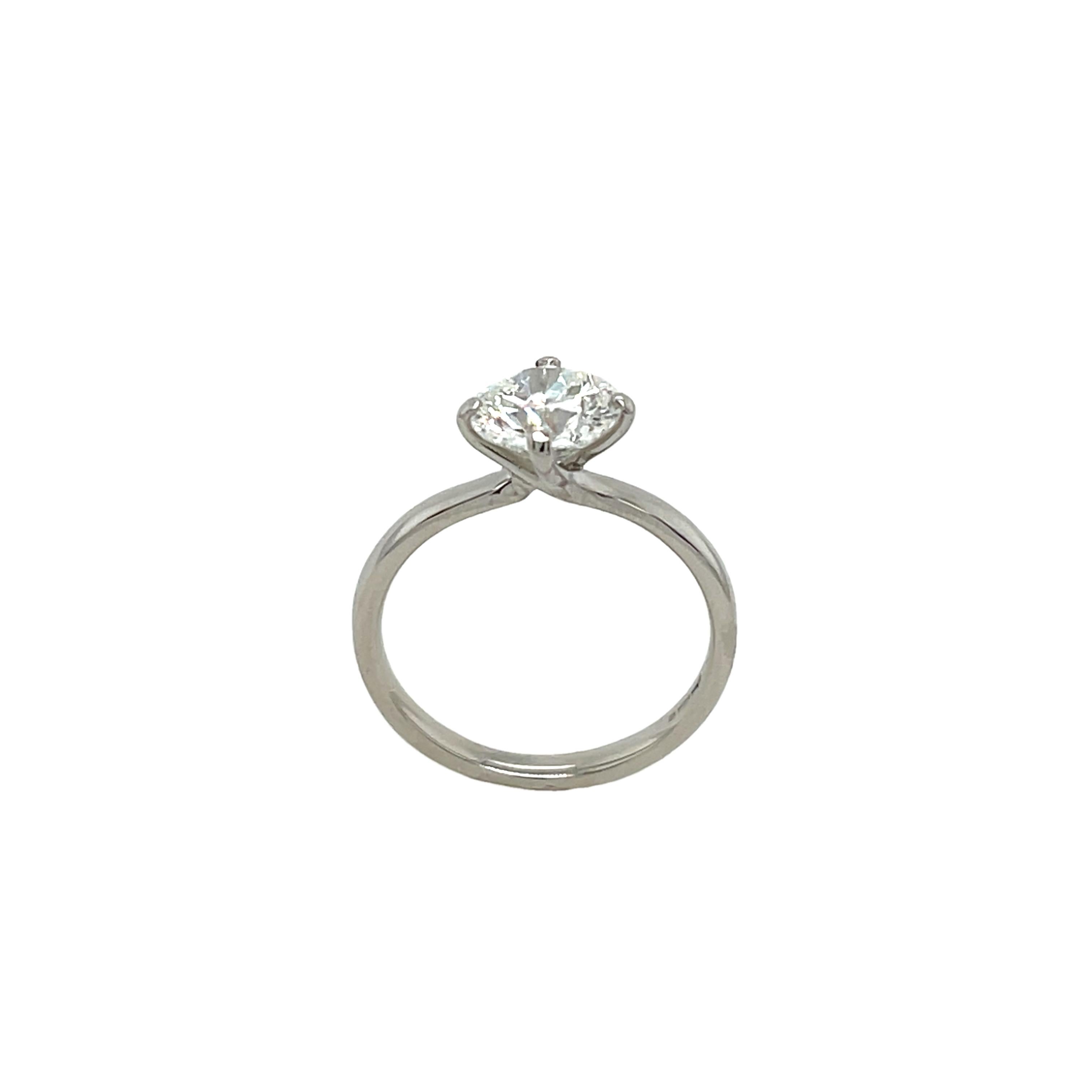 Women's or Men's Platinum Solitaire Diamond Ring Set With 1.30ct Round Cut Diamond
