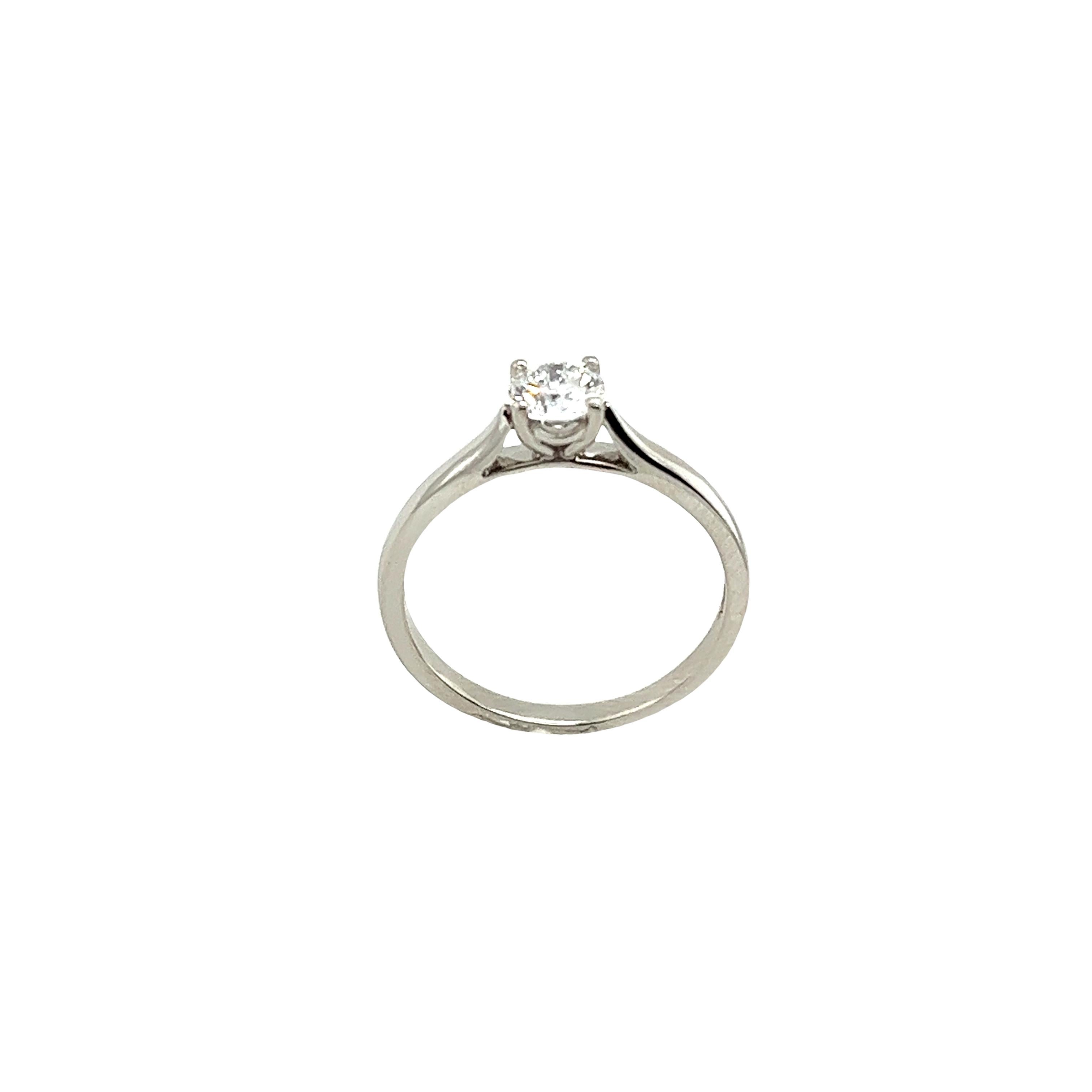 Women's Platinum Solitaire Round Diamond Engagement Ring GIA 0.50ct D/SI1 For Sale