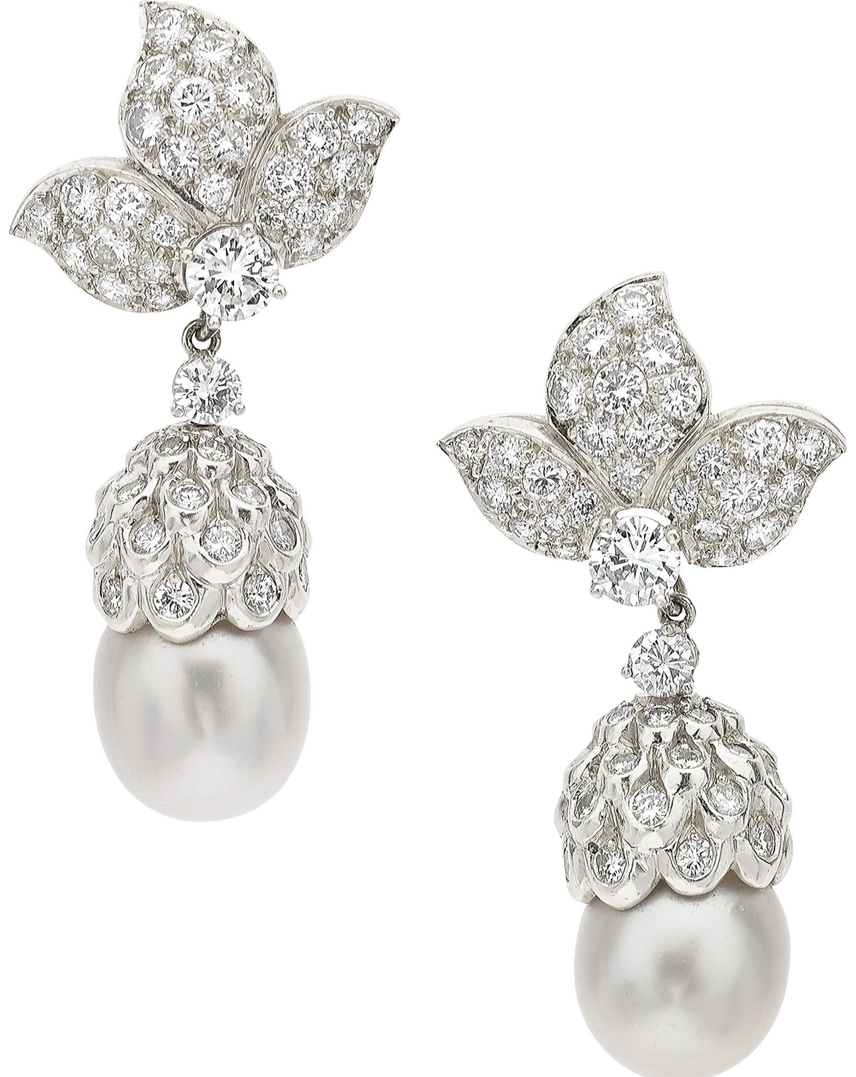 Platin-Südseeperle und 5 Karat Diamant Tag/Nacht Ohrringe mit Clip im Zustand „Gut“ im Angebot in Sherman Oaks, CA