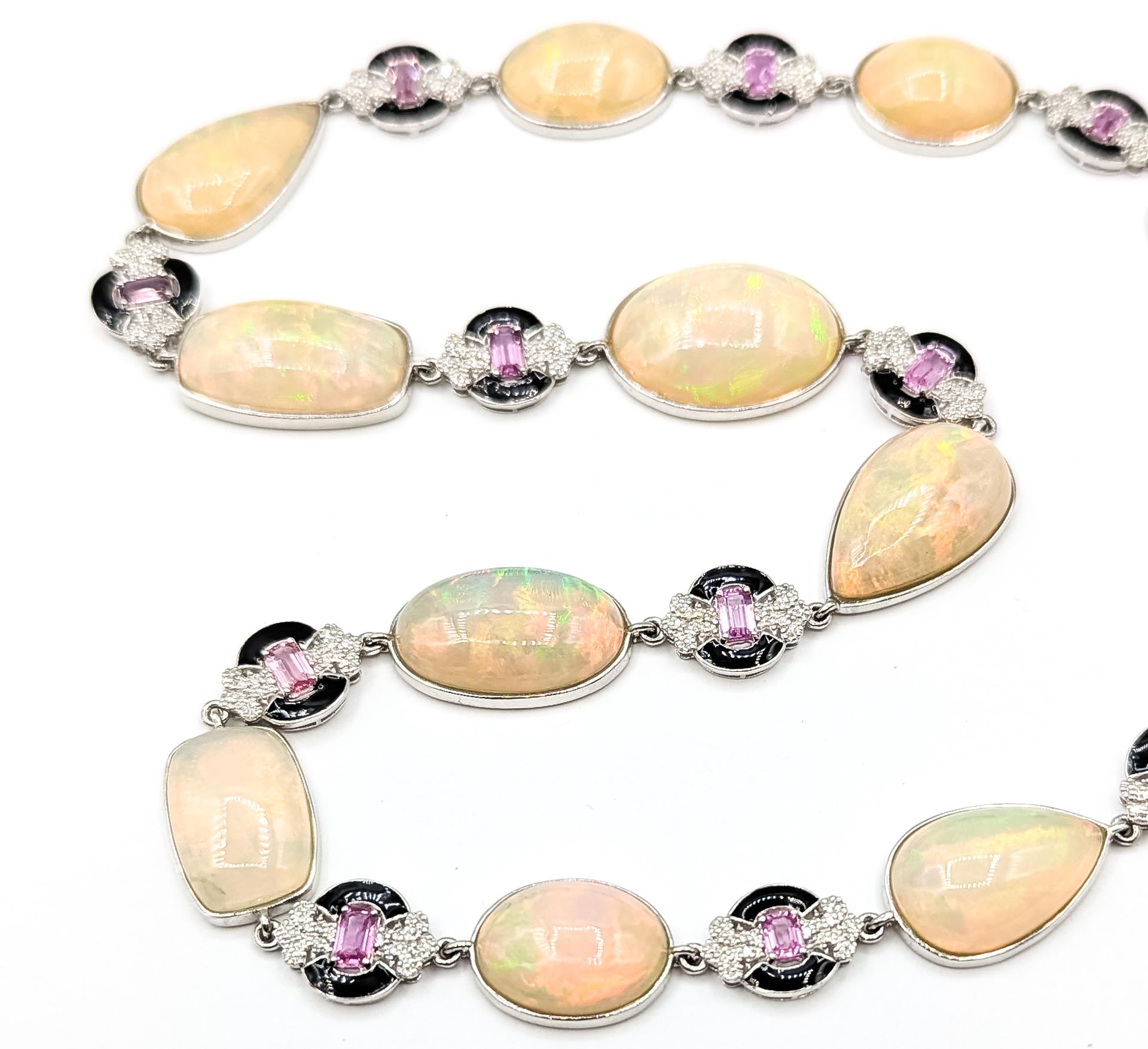 Cabochon Collana in platino con smalto nero, diamanti, zaffiri rosa ed etiopi in vendita