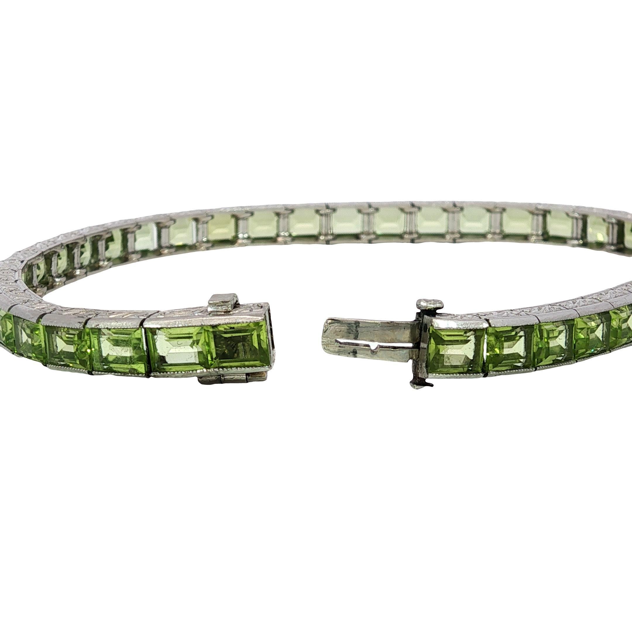 Pulsera Línea Recta Platino Peridoto Estilo Art Decó ~17.5ctw Peridoto en venta 1
