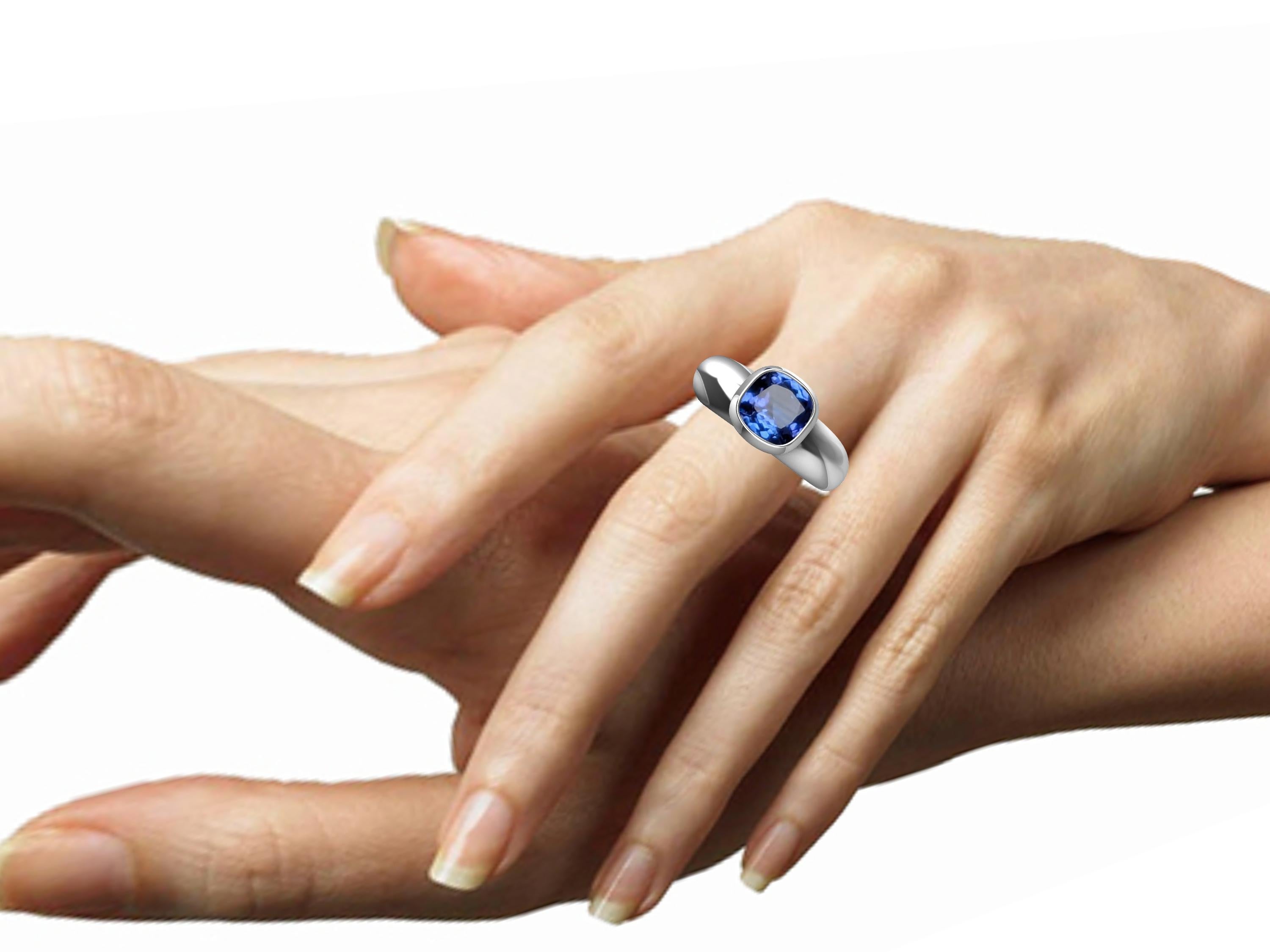 Contemporary Platinum Tanzanite Sculpture Ring For Sale