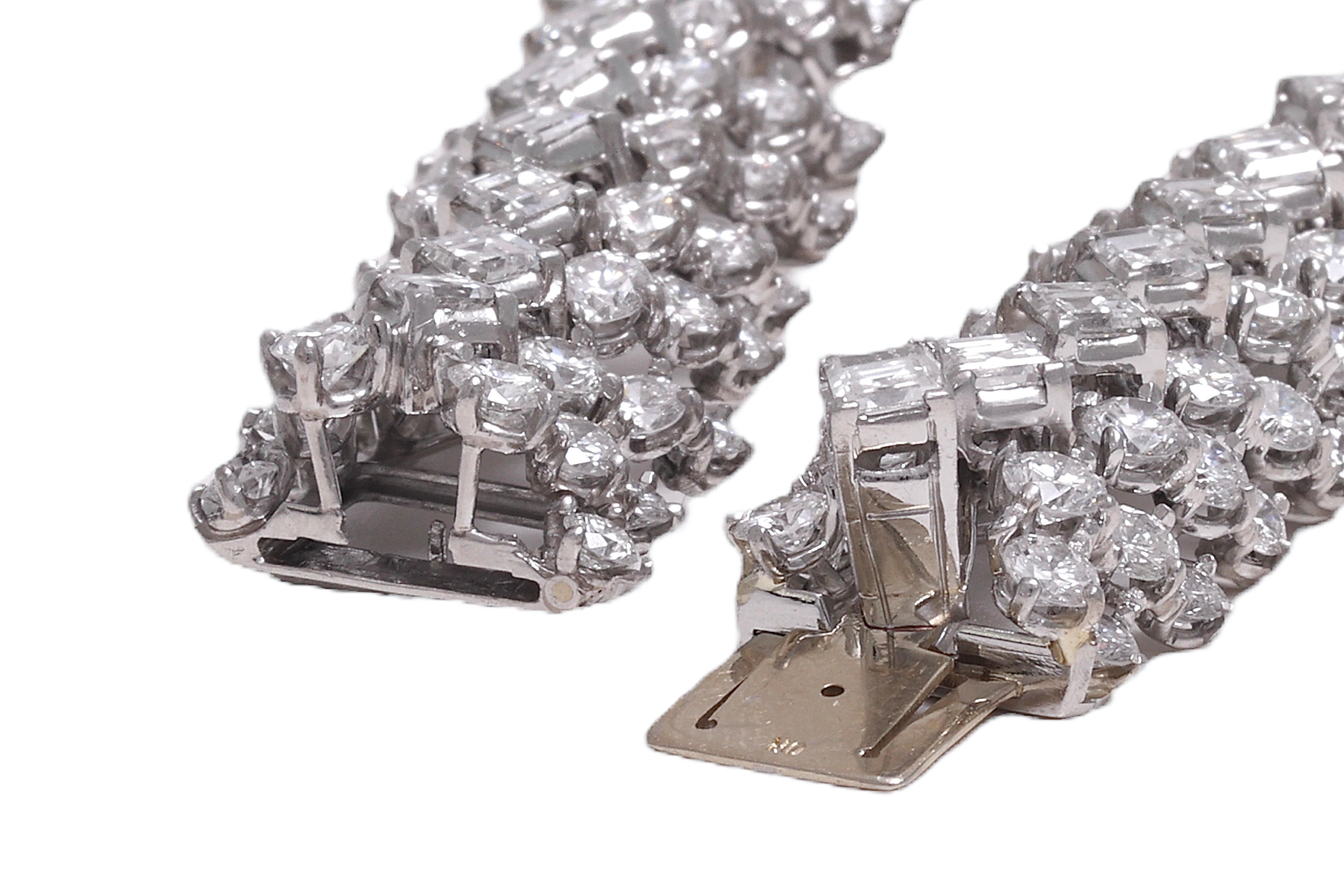 Platin-Tennisarmband aus Platin 30ct. Quadratische & Brillante Diamanten, Nachlass Sultan Oman   (Brillantschliff) im Angebot