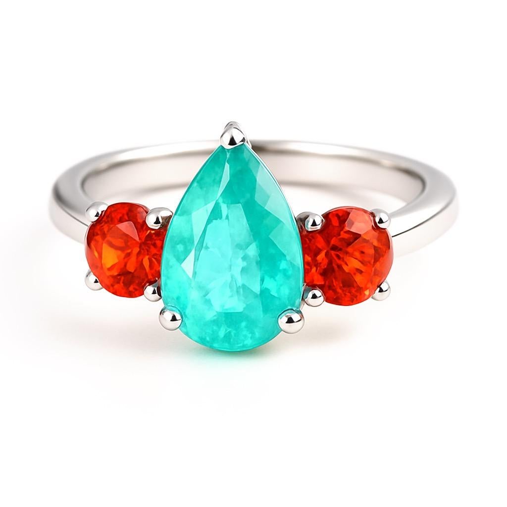 Bague trois pierres en platine, émeraude aqua et grenat spessartite - 2.18 ct Pear-Cut C en vente 1