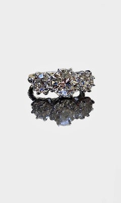 Bague de fiançailles à trois pierres en platine avec diamant européen ancien de 4,28 carats certifié GIA
