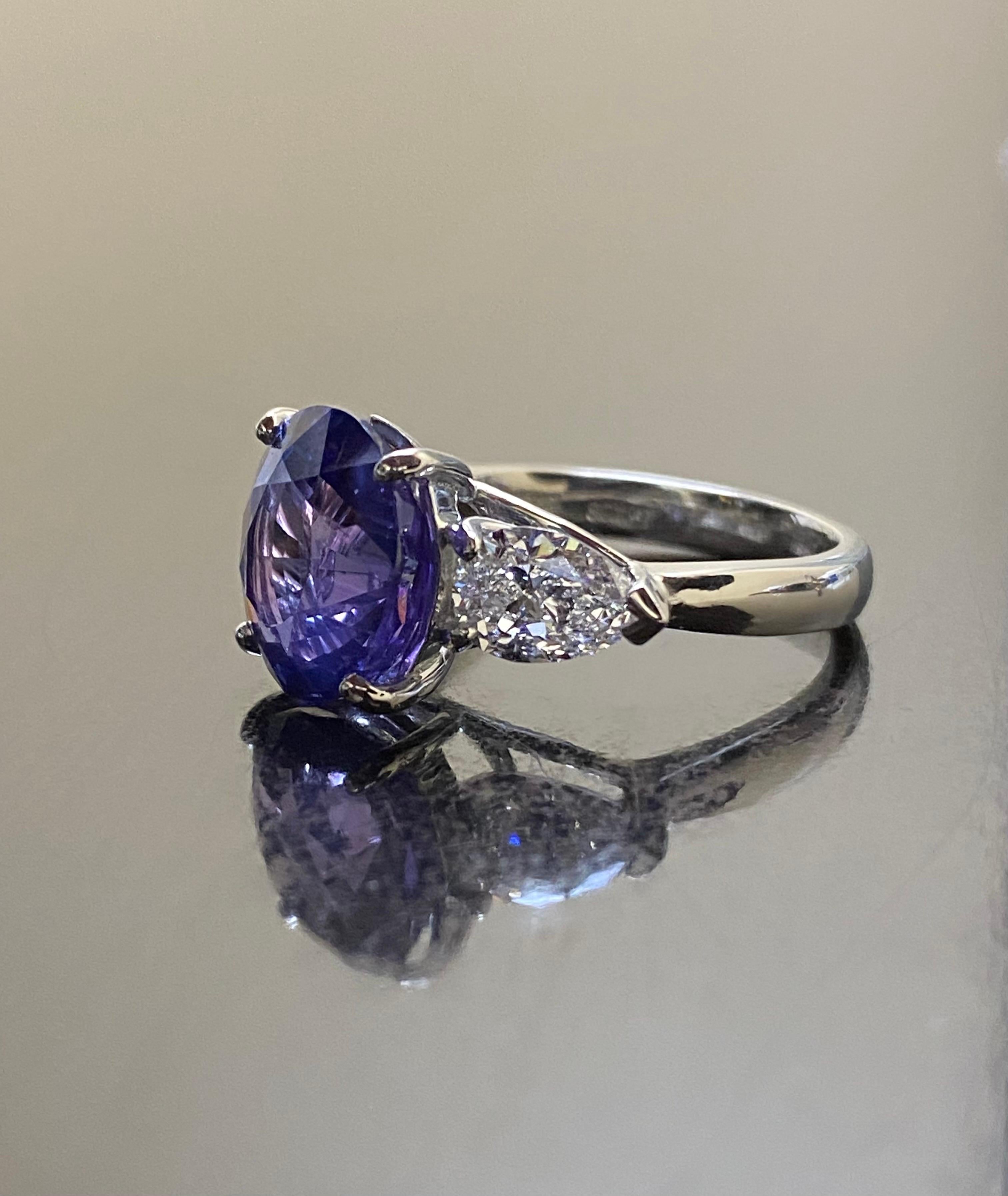 Platinum Three Stone GIA Certified 6.15 Carat No Heat Violet Sapphire Ring In New Condition For Sale In Los Angeles, CA