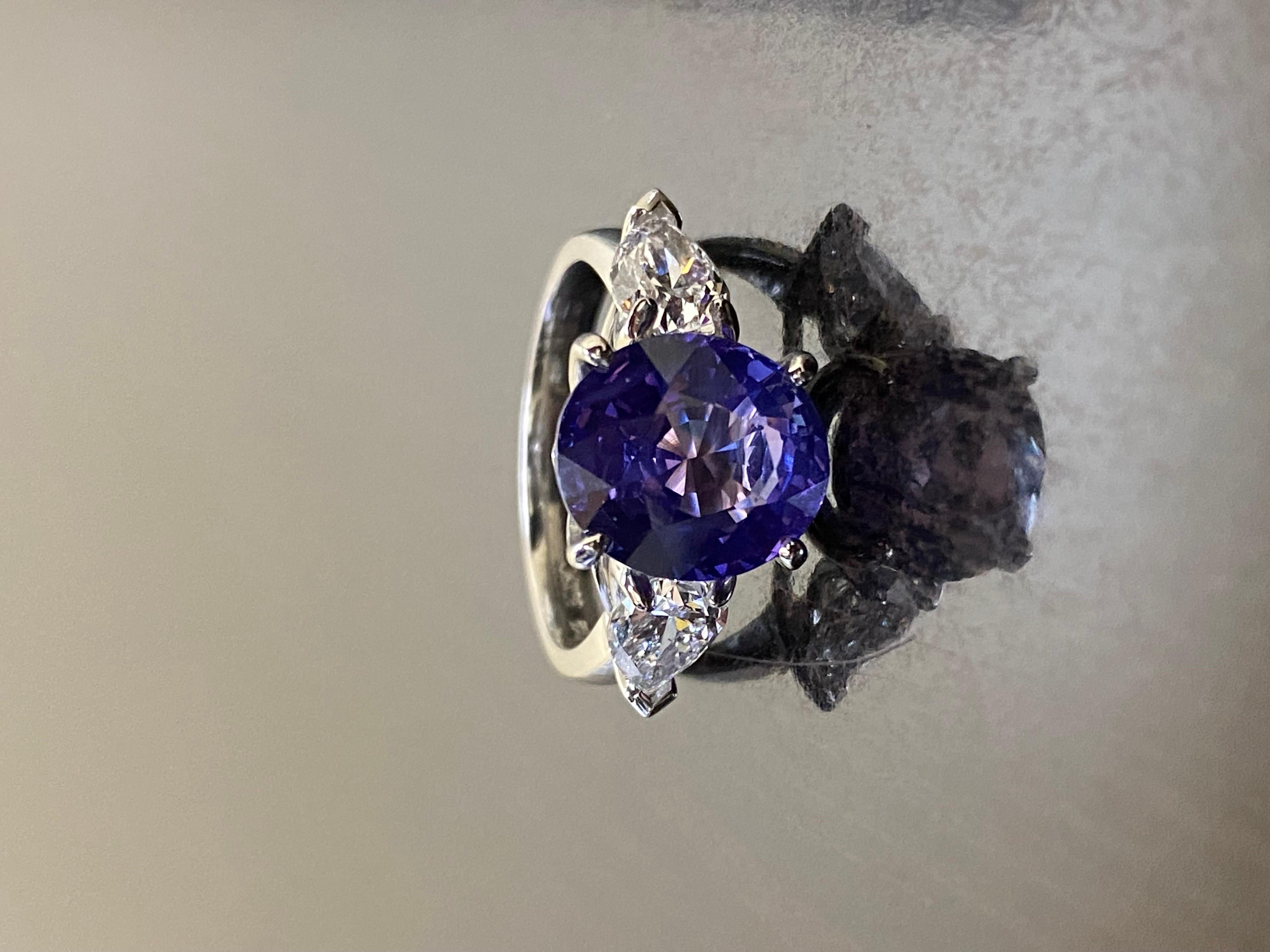 Platinum Three Stone GIA Certified 6.15 Carat No Heat Violet Sapphire Ring For Sale 2