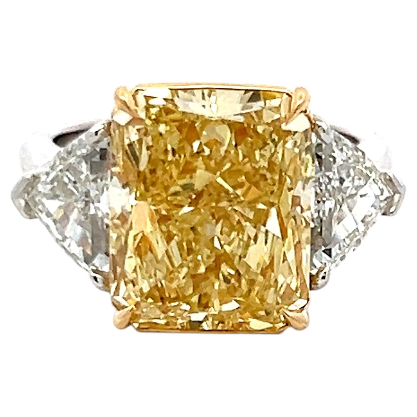 Platinum Three-Stone Ring 9.35ct Radiant & Sheild Shape Diamonds Size 6.5 GIA For Sale