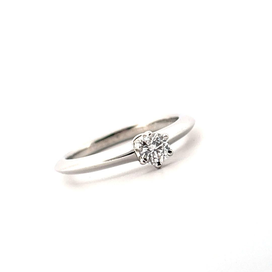 Platin Tiffany & Co. 0,18 Karat H VVS1 Diamant Verlobungsring (Moderne) im Angebot