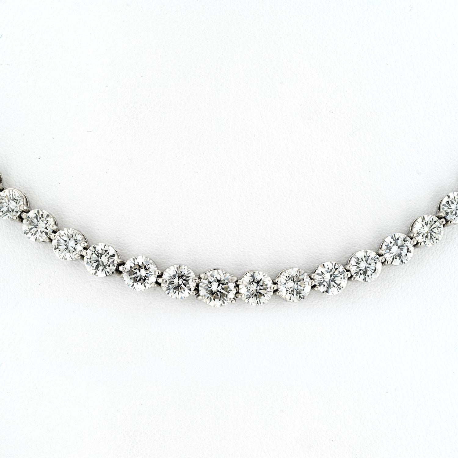 Platinum Tiffany & Co. 21.70cttw Victoria Round Cut Diamond Tennis Necklace In Excellent Condition In New York, NY