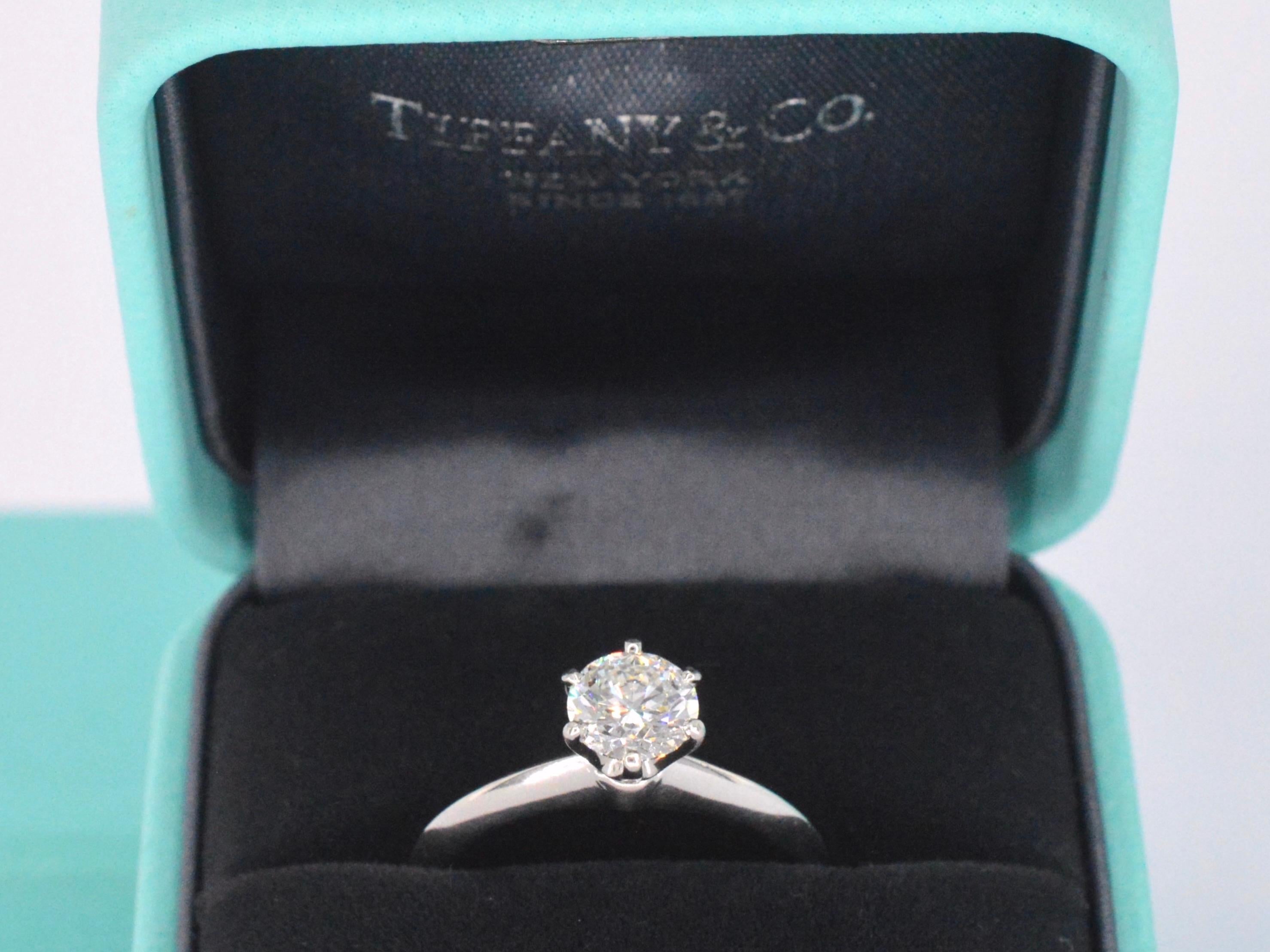 Platinum Tiffany & Co Ring with Diamond 0.72 carat For Sale 5