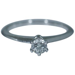 Vintage Platinum Tiffany & Co. Solitaire Engagement Ring Set with 0.27 Carat Diamond