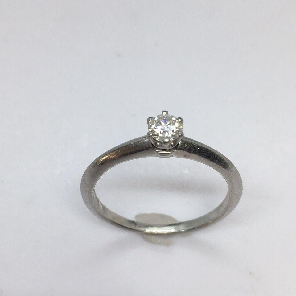 Platinum Tiffany & Company Round Diamond Solitaire Engagement Ring 



3.4 gram
Finger size 6.5
Marked “ Tiffany & Co” “ 17651617” “ .22 Ct” “PT 950”
.22 Carat Full Cut Diamond original to the piece, white and clean clean
No evidence of repairs,