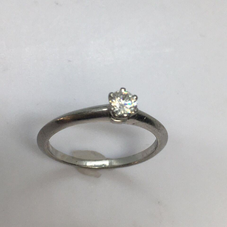 Modern Platinum Tiffany & Company Round Diamond Solitaire Engagement Ring Size 6.5 For Sale