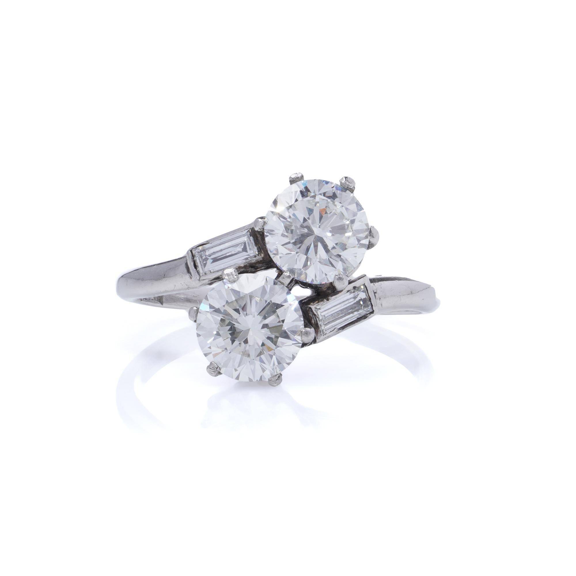 Platine Toi et Moi 2.00 ct. Bague à diamant rond de taille Brilliante Bon état - En vente à Braintree, GB