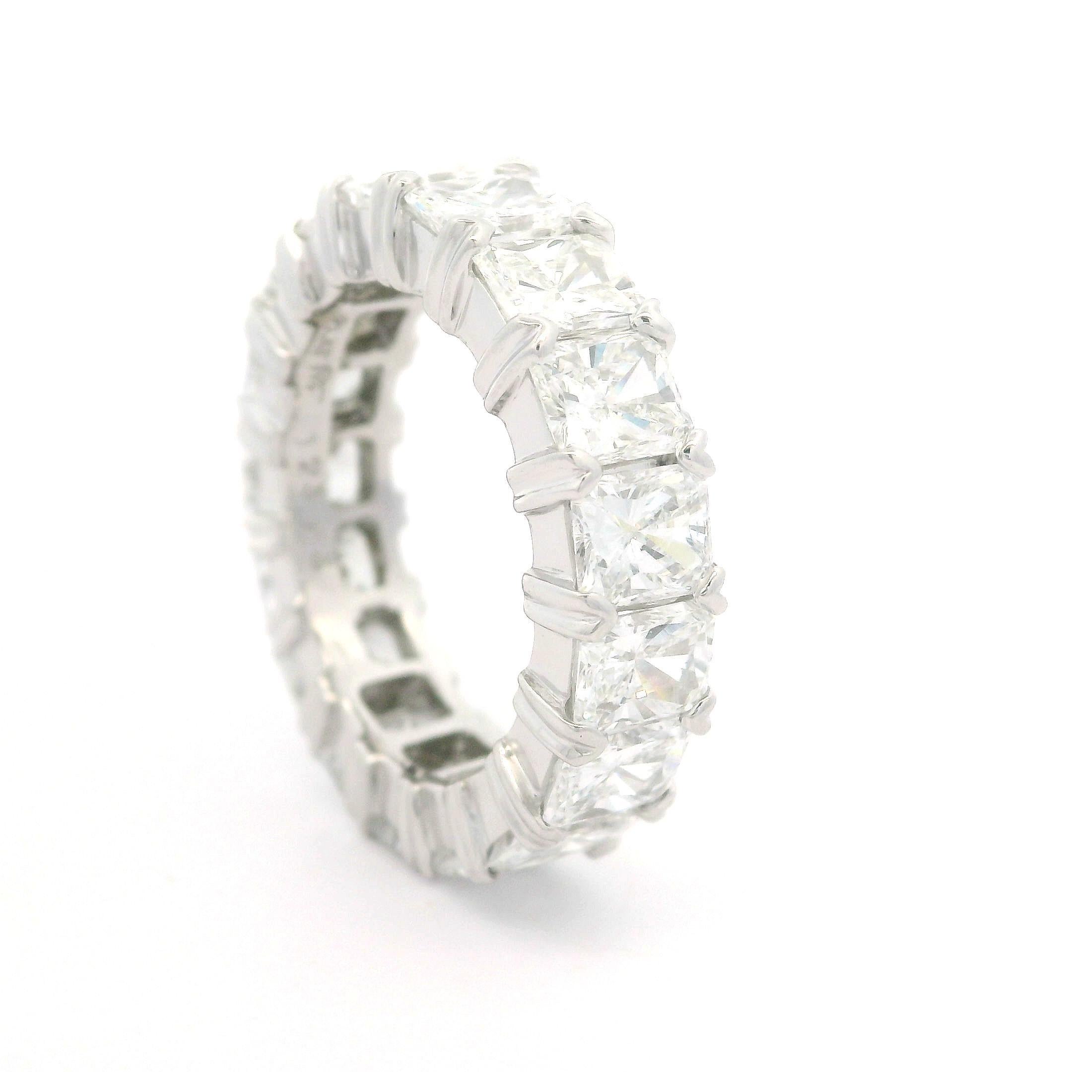 Platinum Top Quality 6.12ctw Radiant Cut Large VVS E Diamond Eternity Band Ring 3